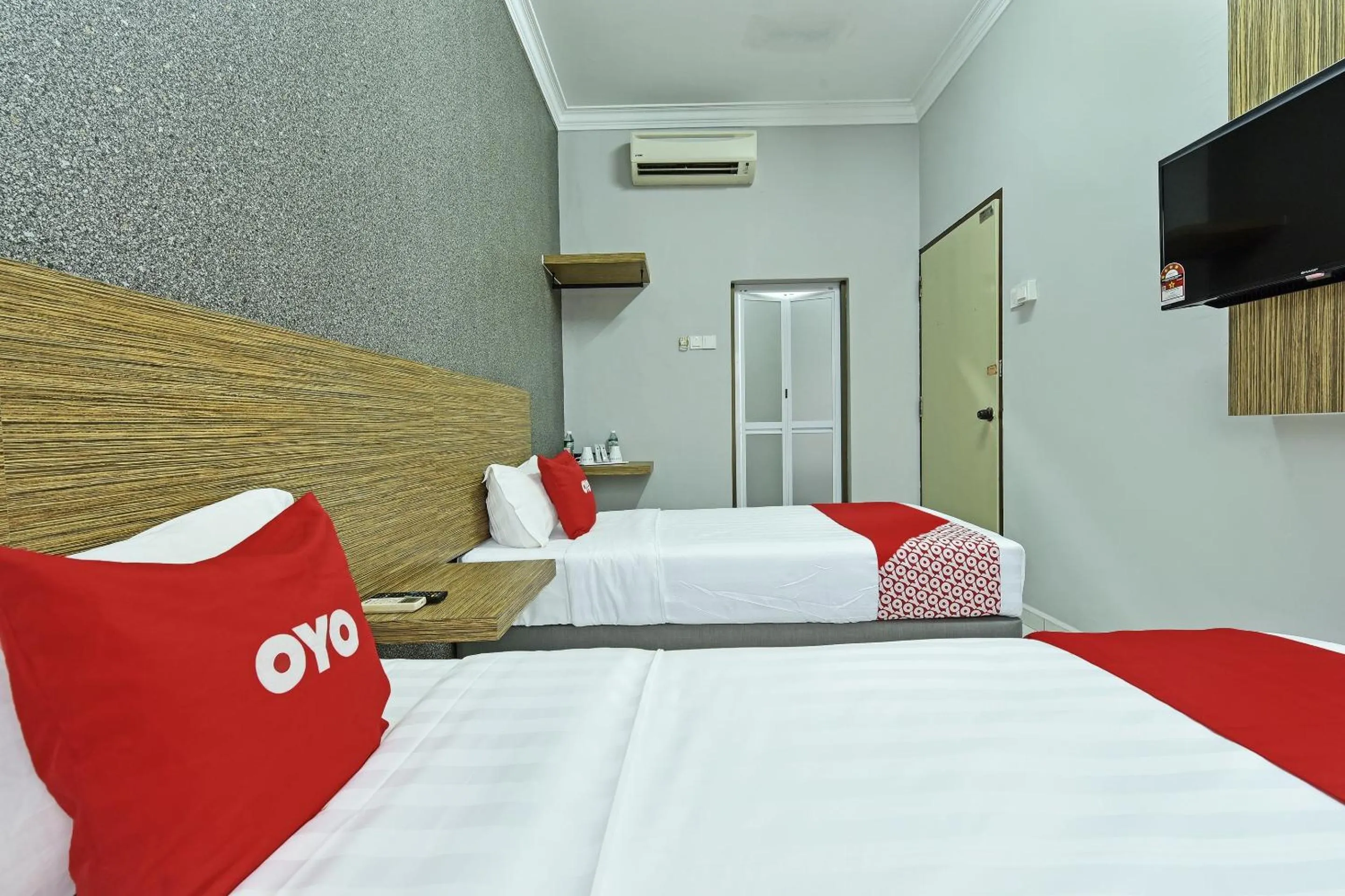 Bedroom, Bed in Hotel O Ezzyhome Johor Jaya