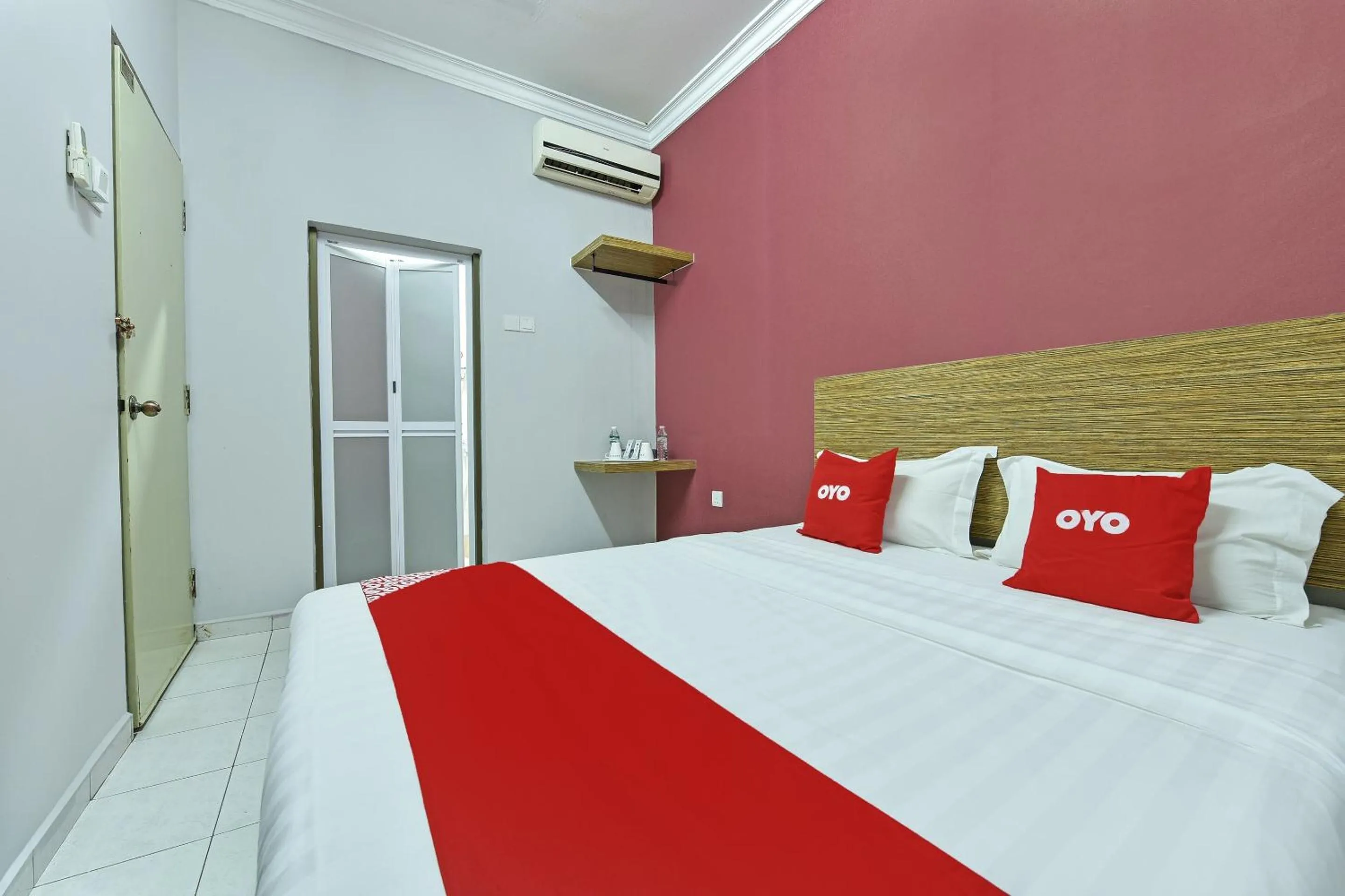 Bedroom, Bed in Hotel O Ezzyhome Johor Jaya