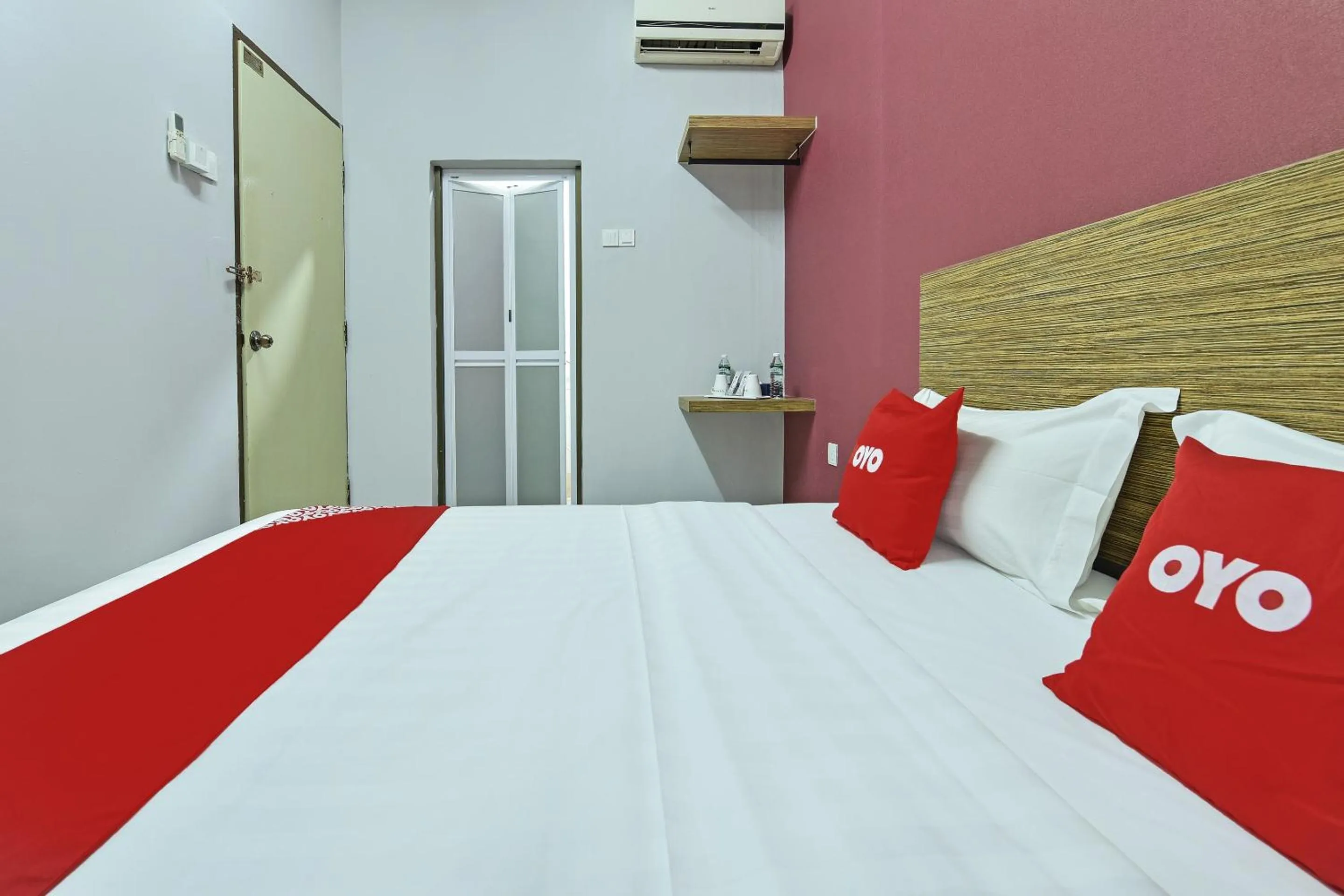 Bedroom, Bed in Hotel O Ezzyhome Johor Jaya