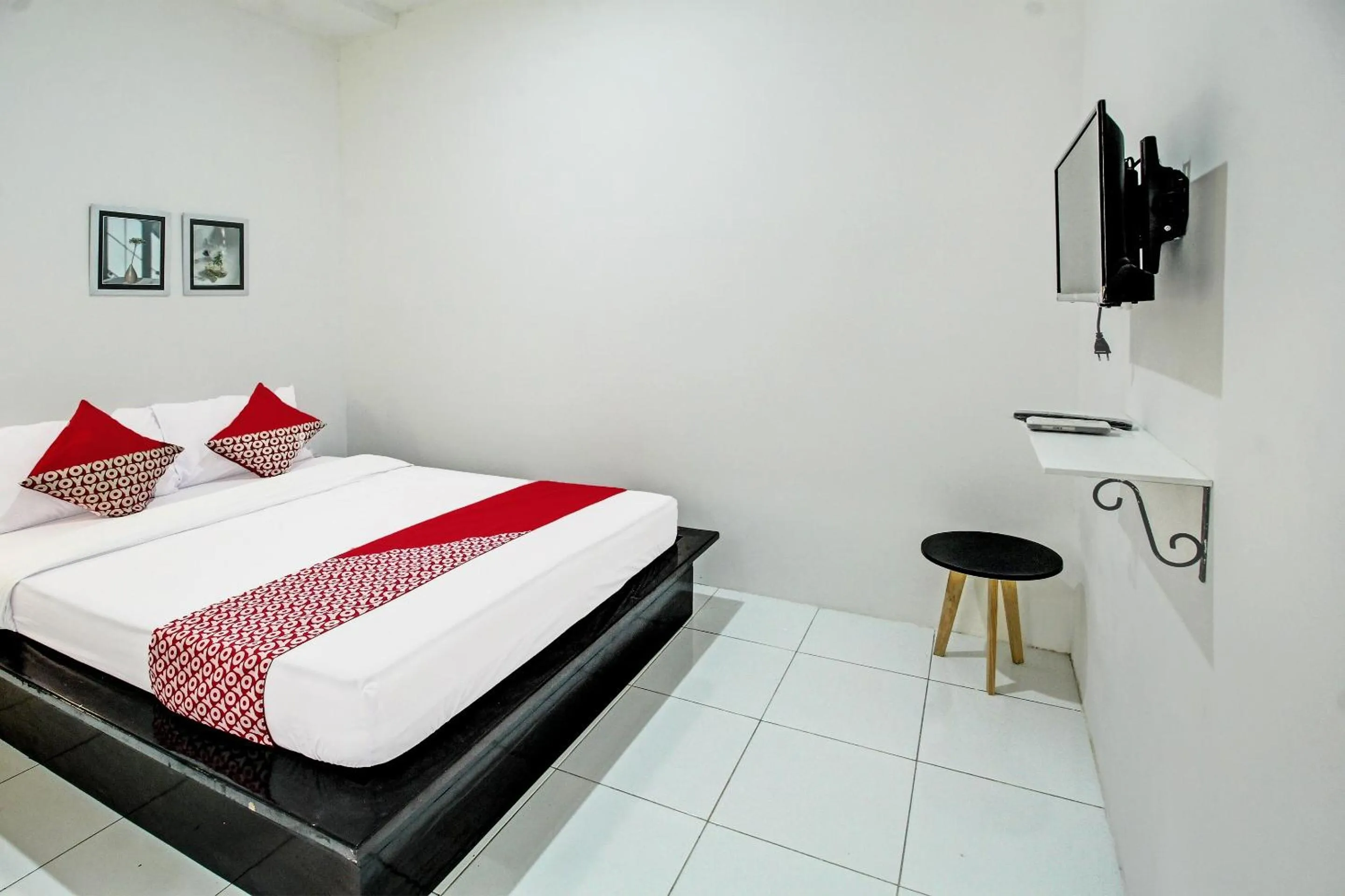 Bedroom, Bed in Hotel O Sirih Gading Family Guest House
