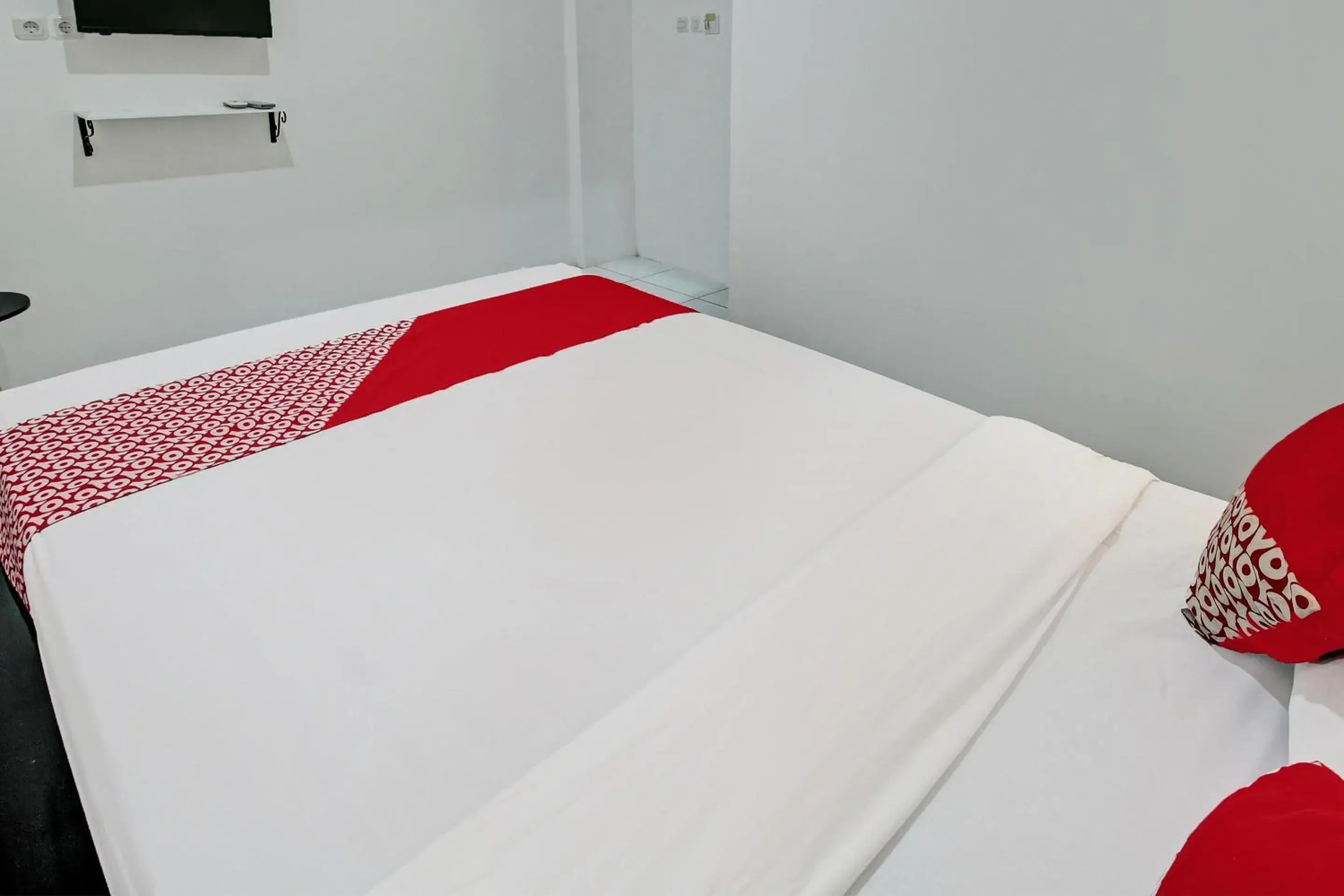 Bedroom, Bed in Hotel O Sirih Gading Family Guest House Bedroom, Bed in Hotel O Sirih Gading Family Guest House