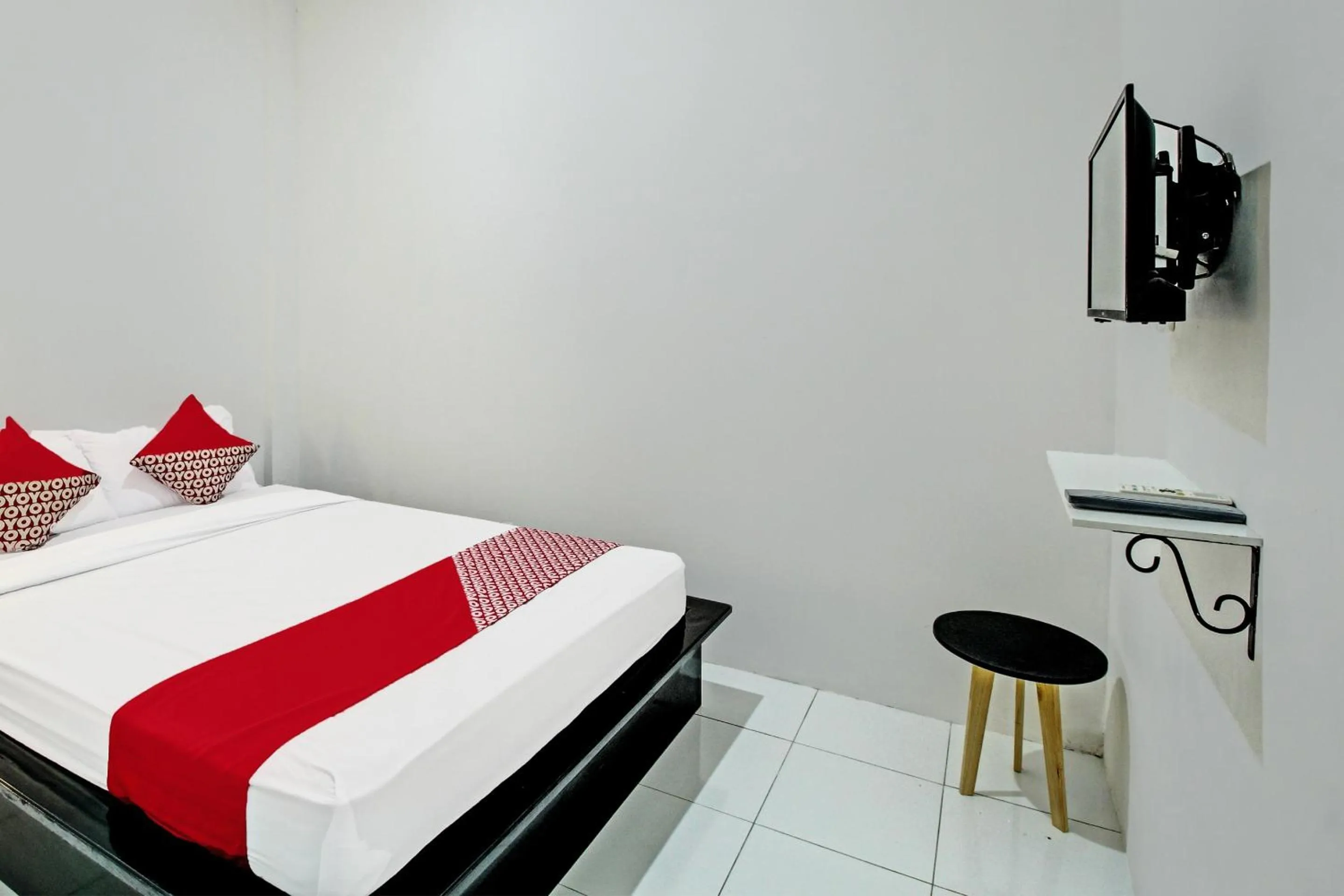Bedroom, Bed in Hotel O Sirih Gading Family Guest House