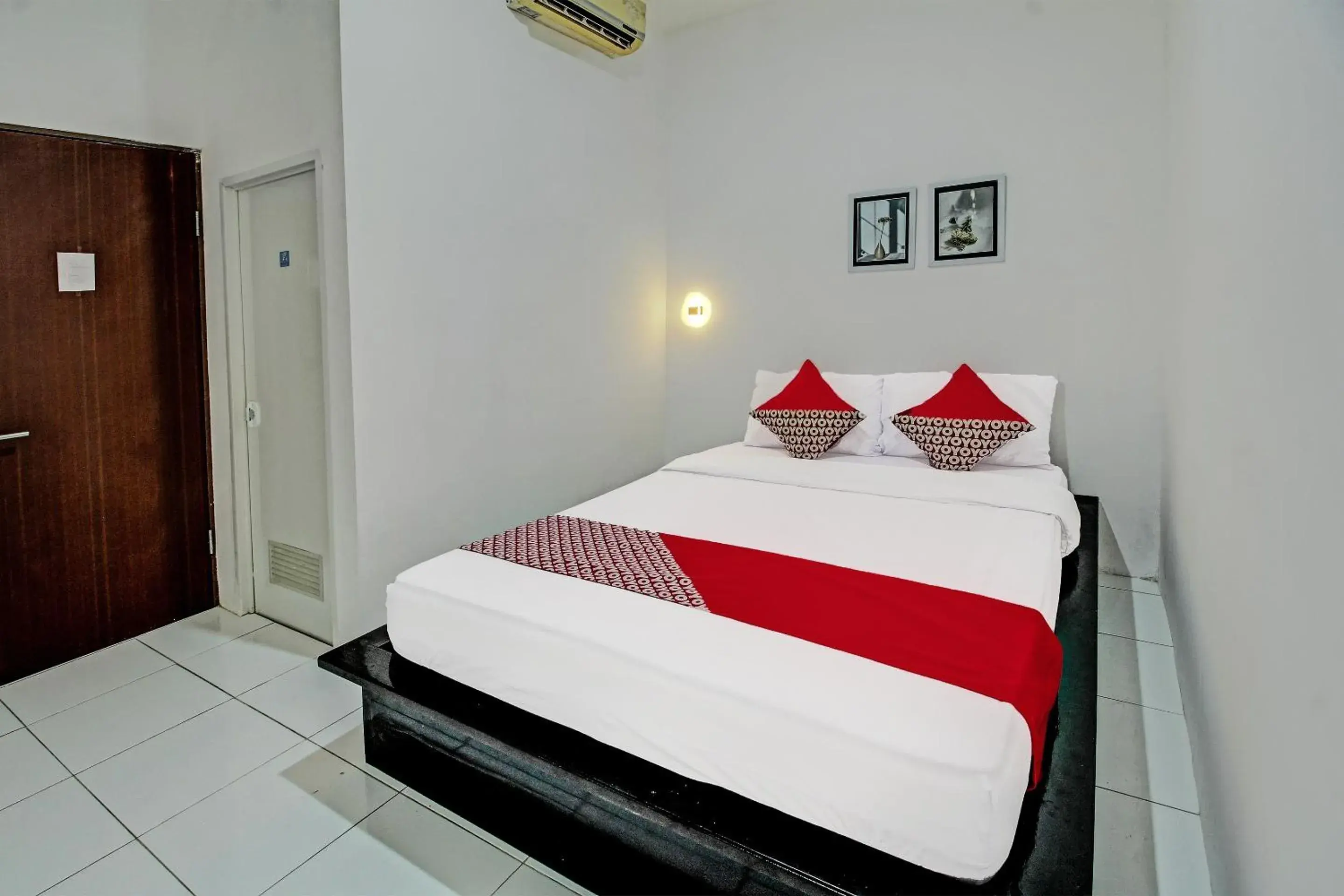 Bedroom, Bed in Hotel O Sirih Gading Family Guest House Bedroom, Bed in Hotel O Sirih Gading Family Guest House