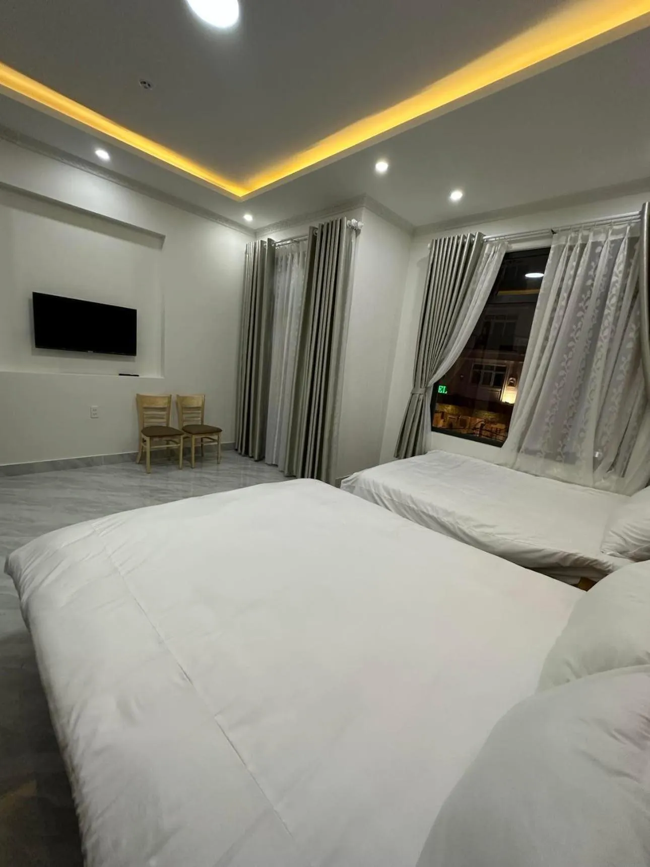 Bed in LES AMIS HOTEL ĐÀ LẠT