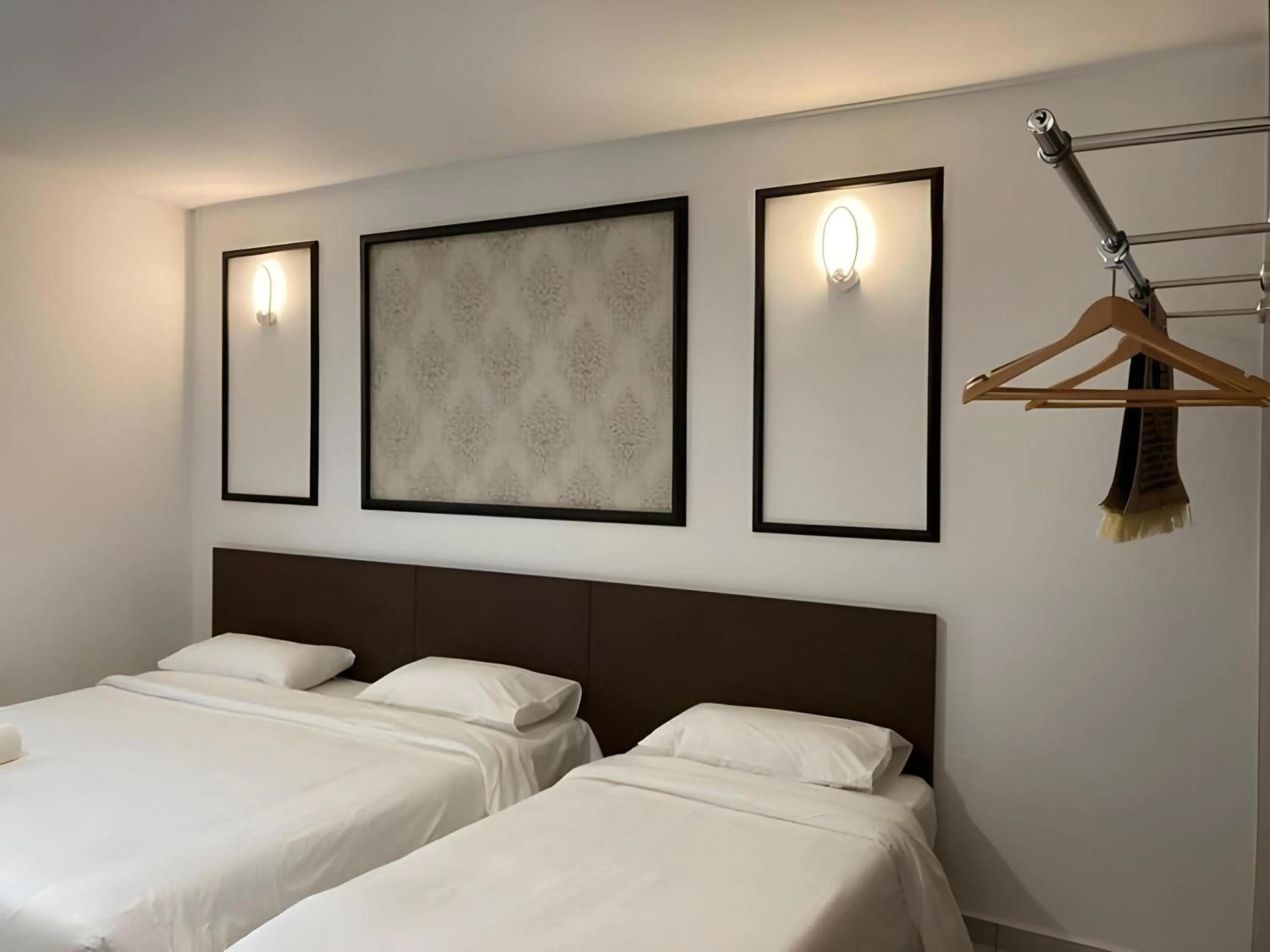 Photo of the whole room, Bed in Capital O 90756 Cara Hulu Hotel