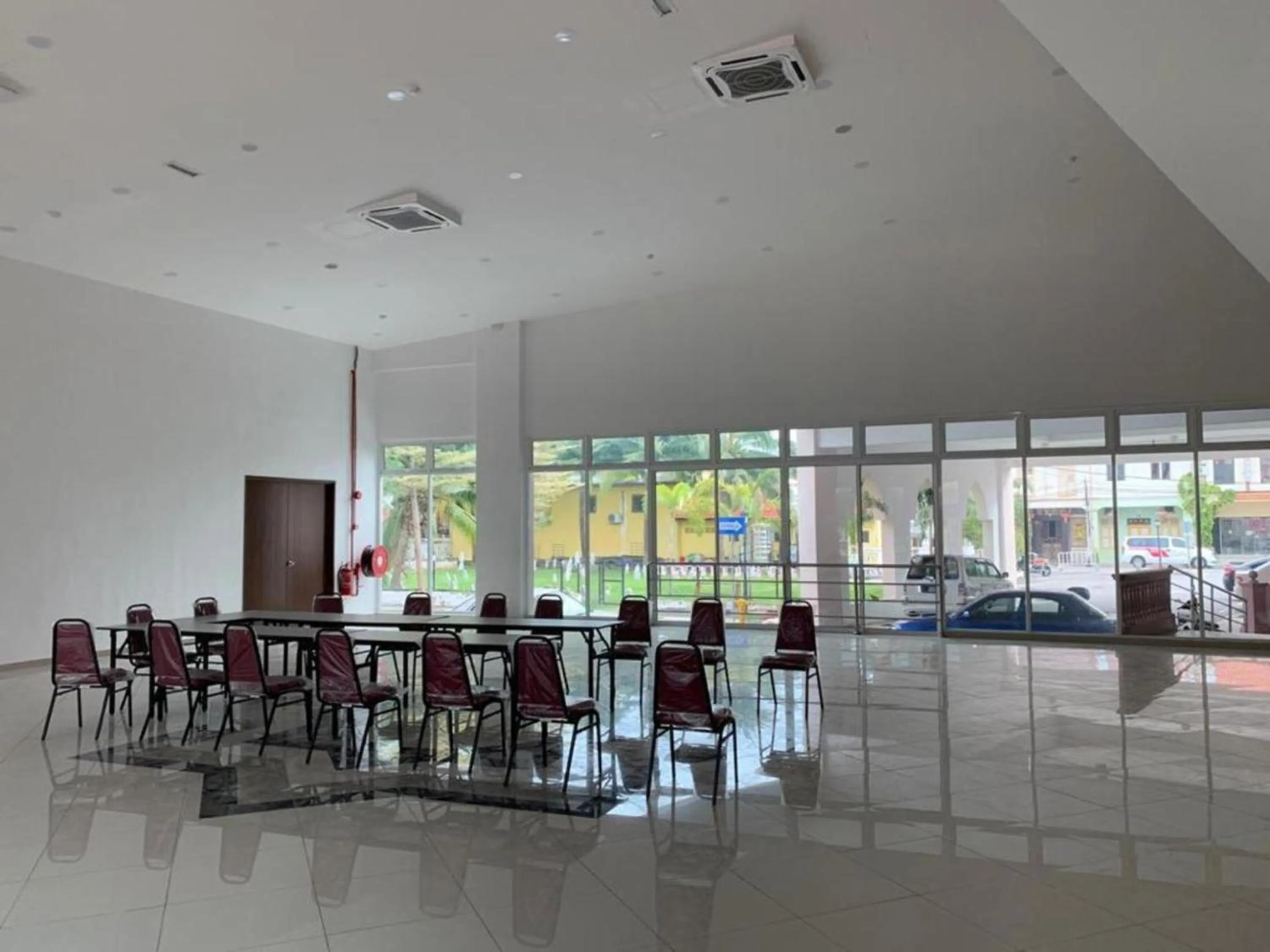 Lobby or reception in Capital O 90756 Cara Hulu Hotel