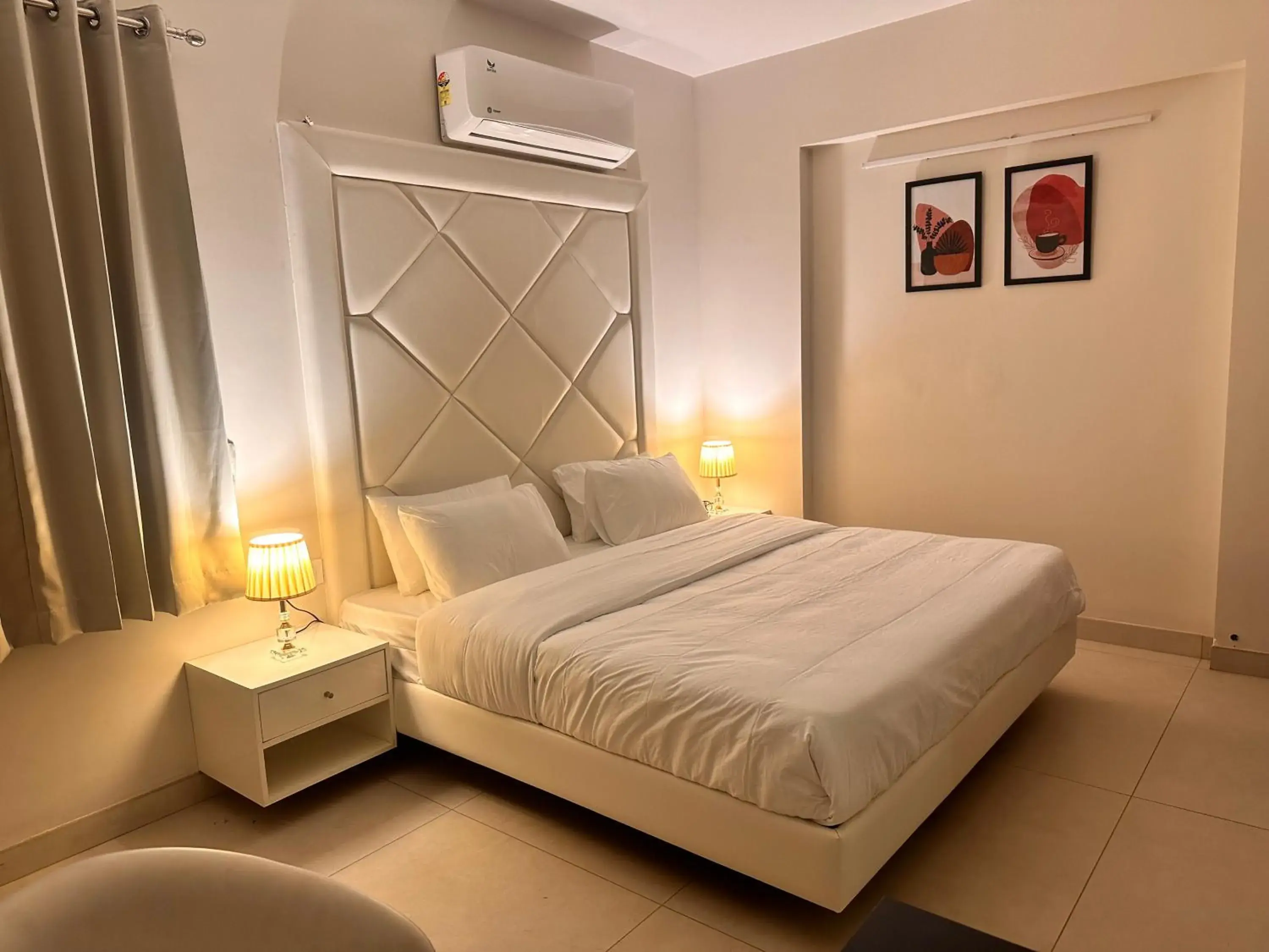 Bedroom, Bed in Celesto Luxury Residences by Chakola’s Hospitality Bedroom, Bed in Celesto Luxury Residences by Chakola’s Hospitality