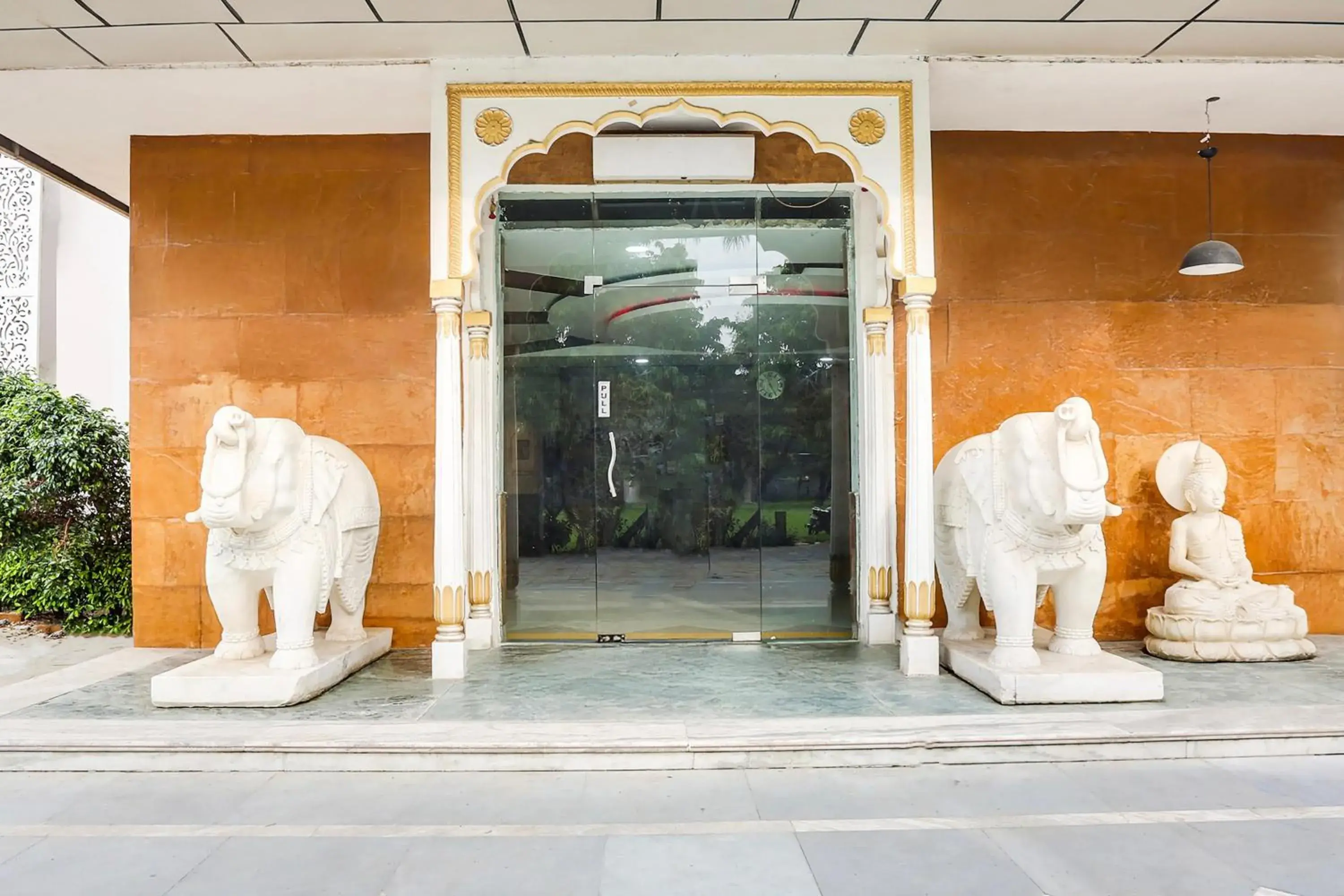 Facade/entrance in Super Collection O Bhiwadi Facade/entrance in Super Collection O Bhiwadi