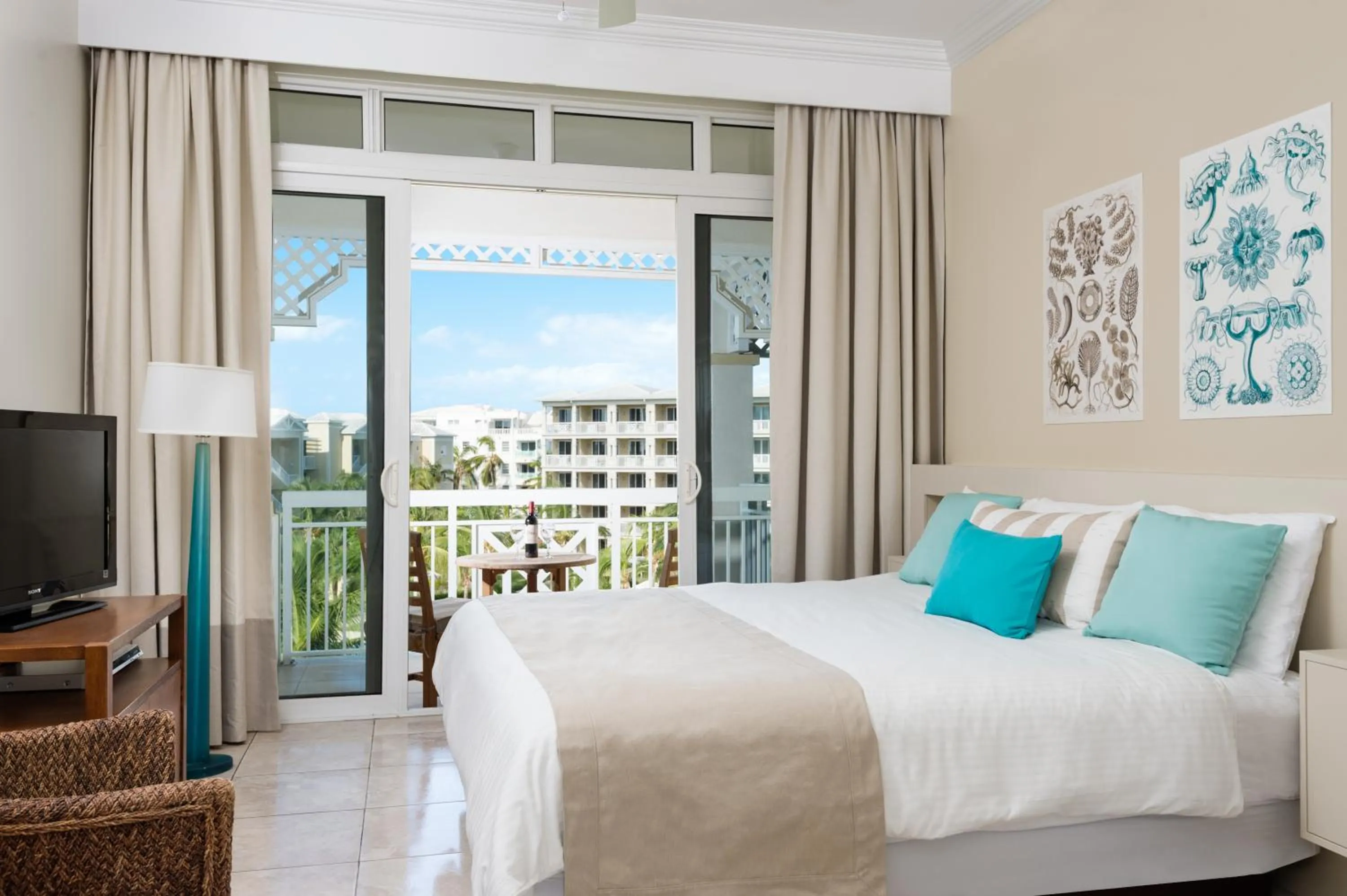 Bed in Alexandra Resort - All-Inclusive