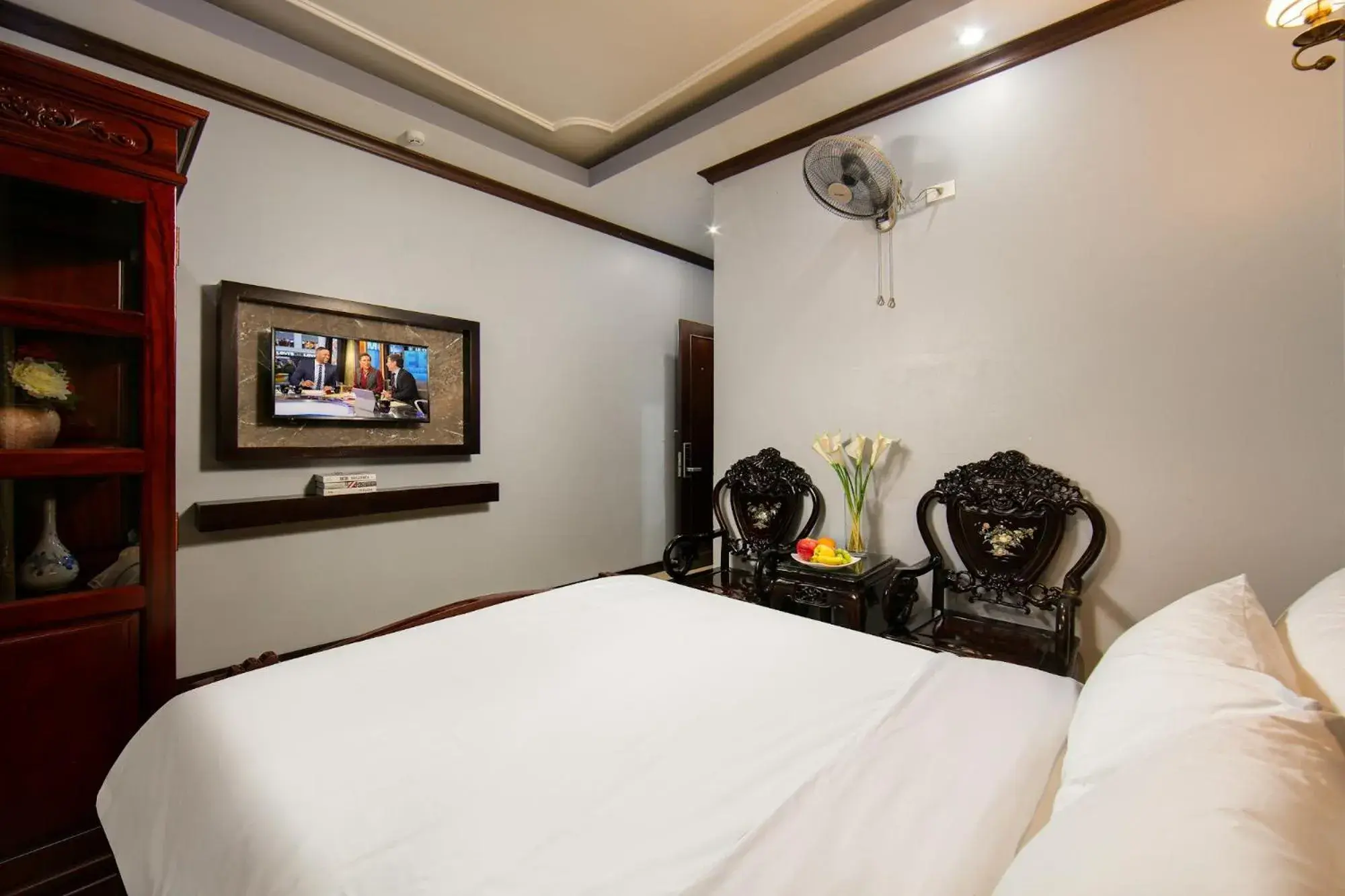 Bed in Nam Hai Hotel Bed in Nam Hai Hotel