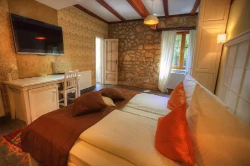 Photo of the whole room, Bed in Hotel-Restaurant Kriva Ćuprija