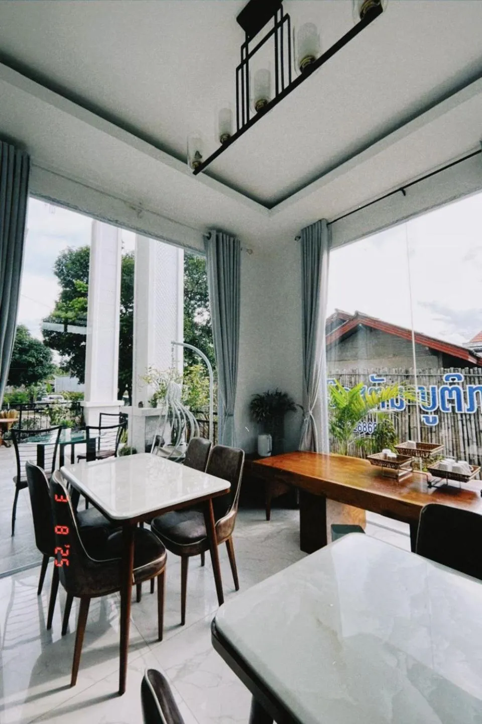 VangVieng Crystal Boutique Hotel