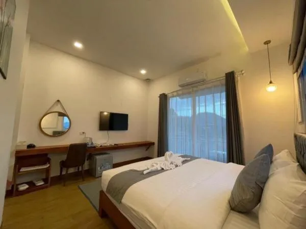 Property building, Bed in VangVieng Crystal Boutique Hotel