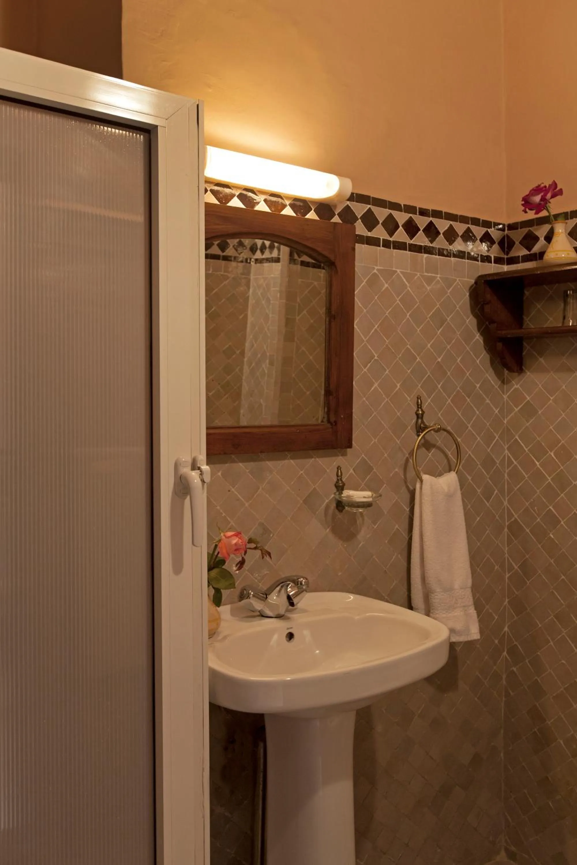 Shower in Riad Al Madina