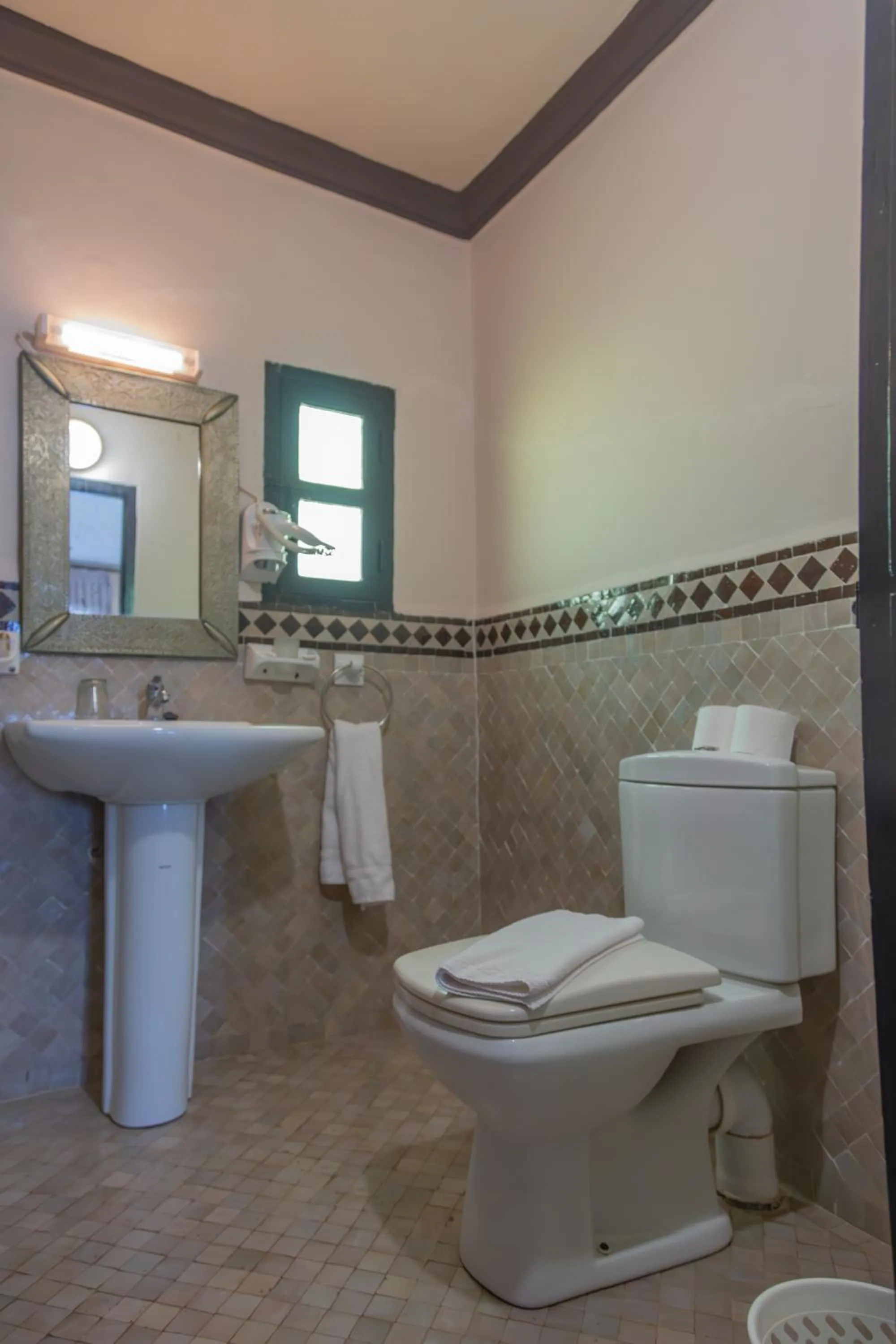 Shower in Riad Al Madina