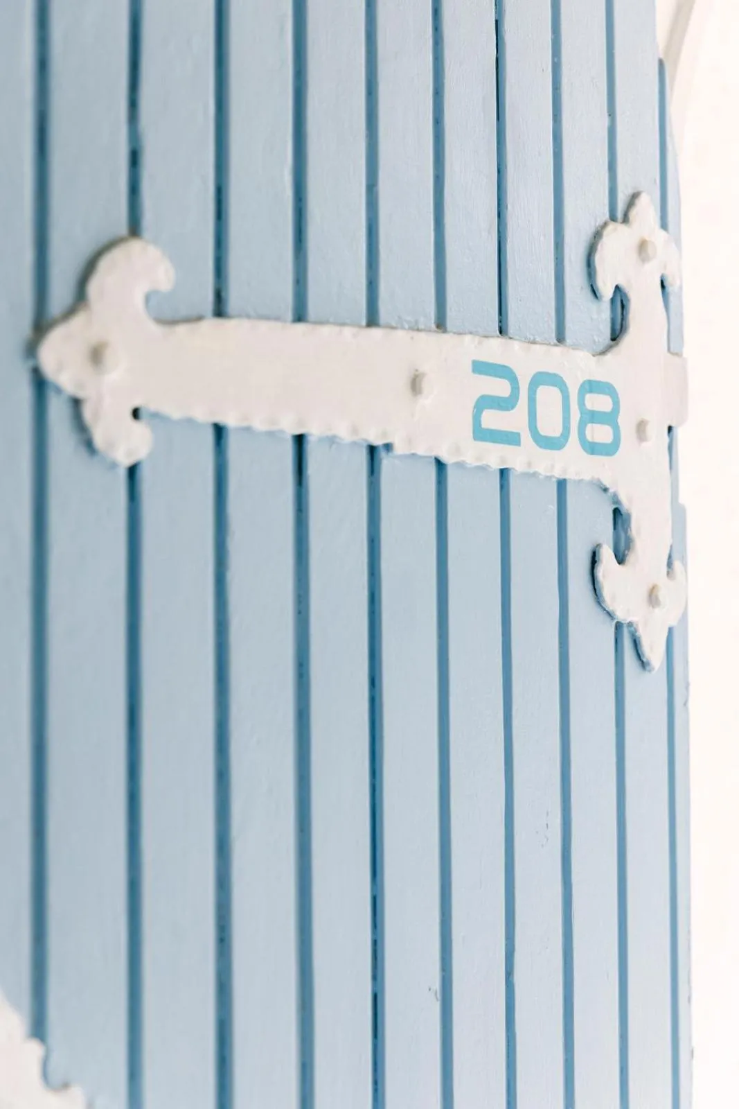 Logo/Certificate/Sign in Lassion Hotel