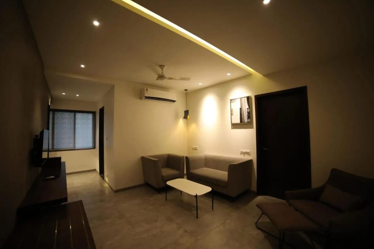 Living room in Hotel Midland, Nanded