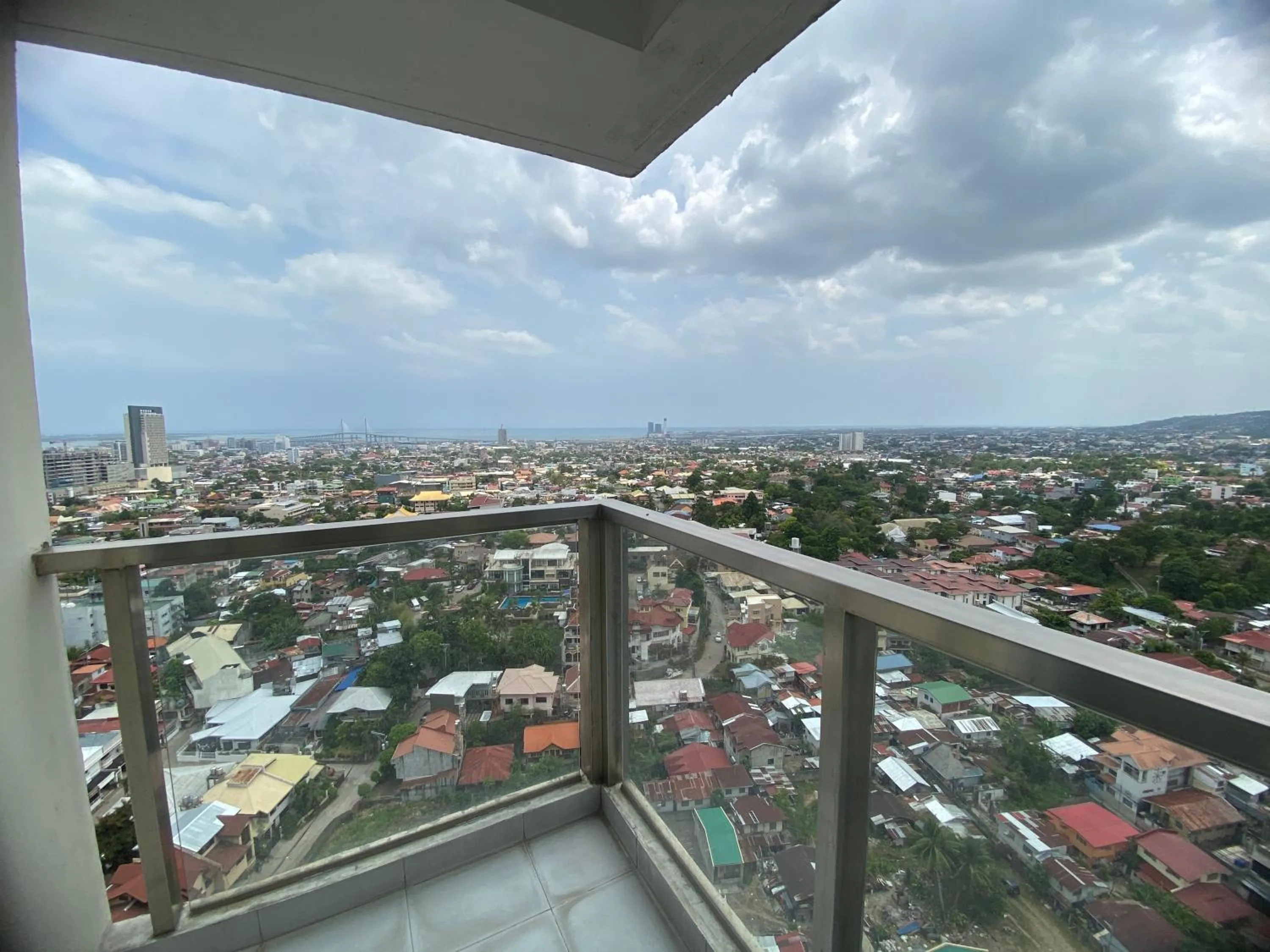 Cebu One Pavillion Place by P&J