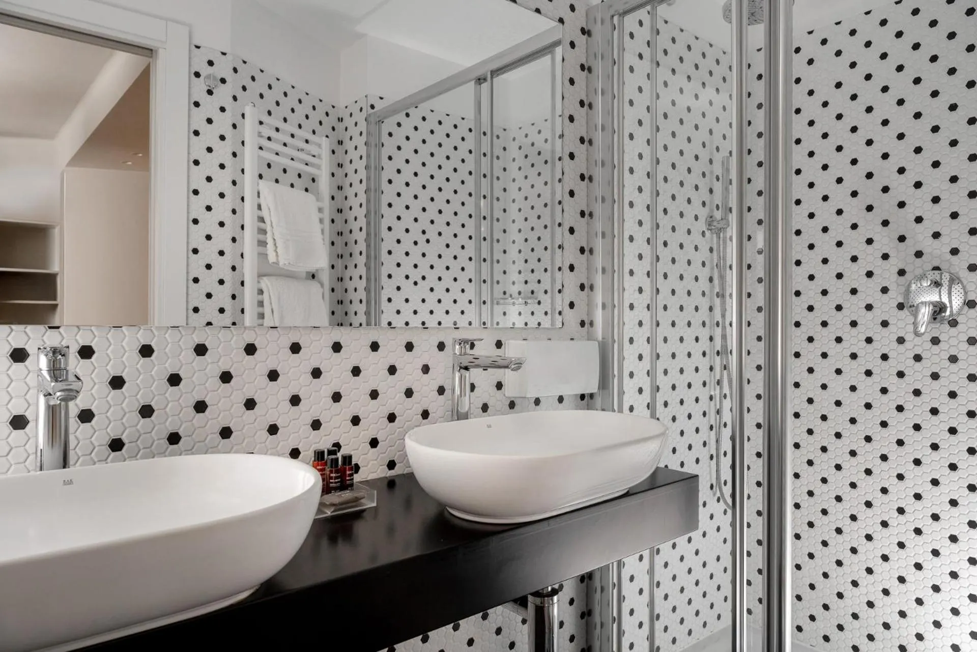 Bathroom in Hotel Titano