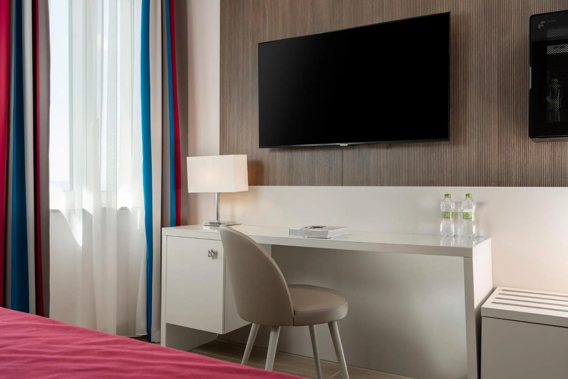 TV and multimedia in Hotel Titano