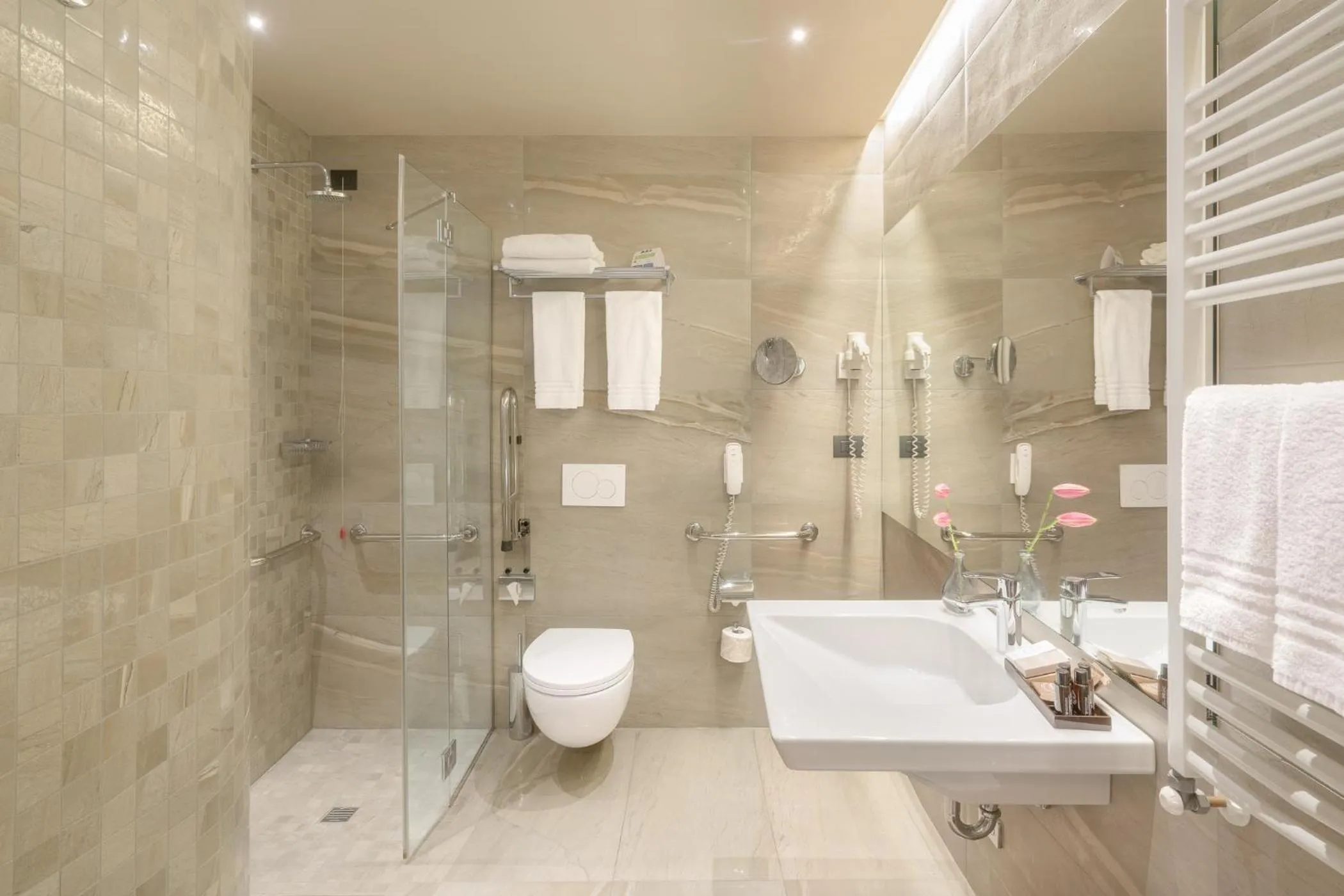 Bathroom in Hotel Titano