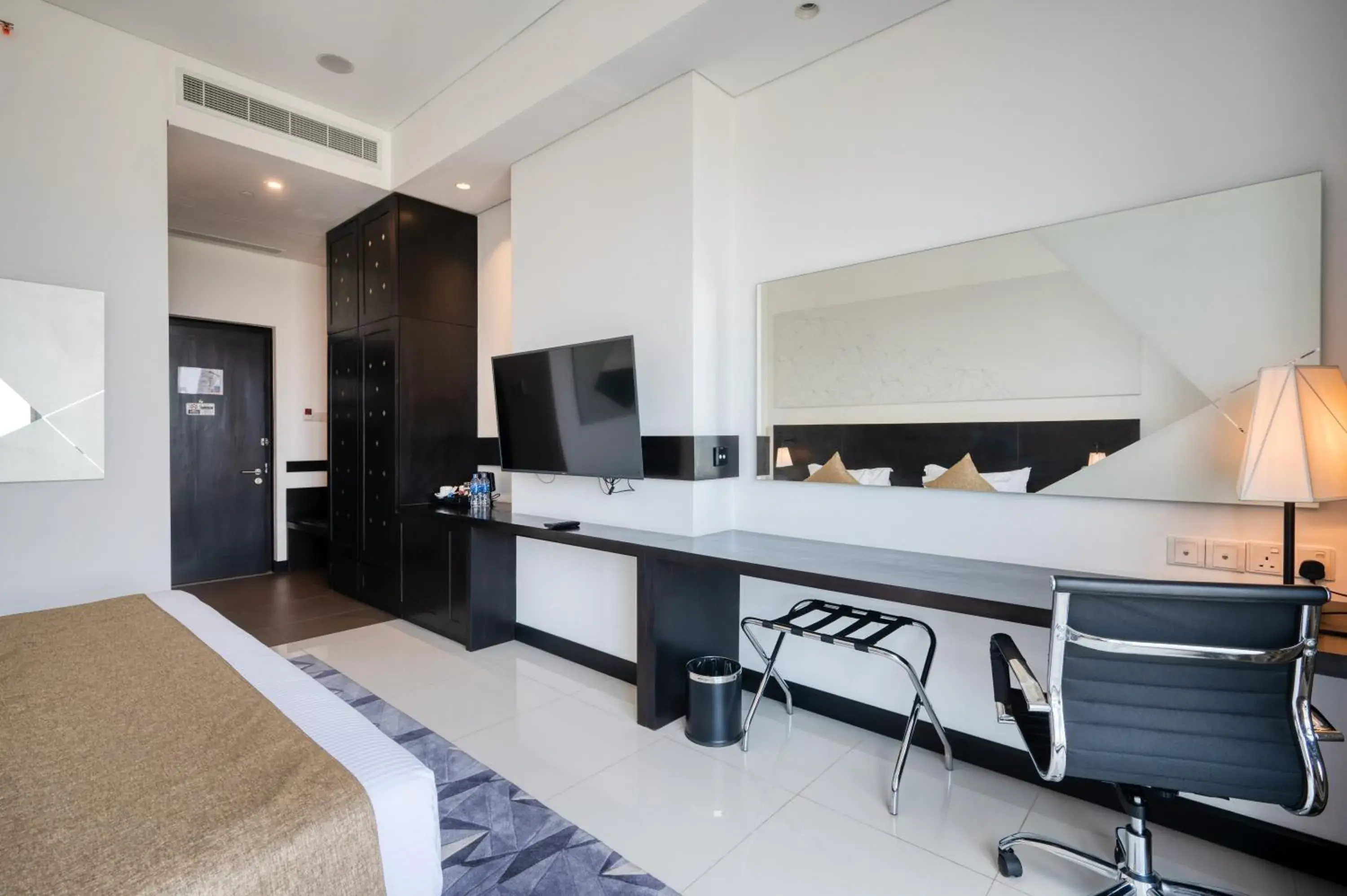 Deluxe Double Room - single occupancy in Orion City Hotel Deluxe Double Room - single occupancy in Orion City Hotel