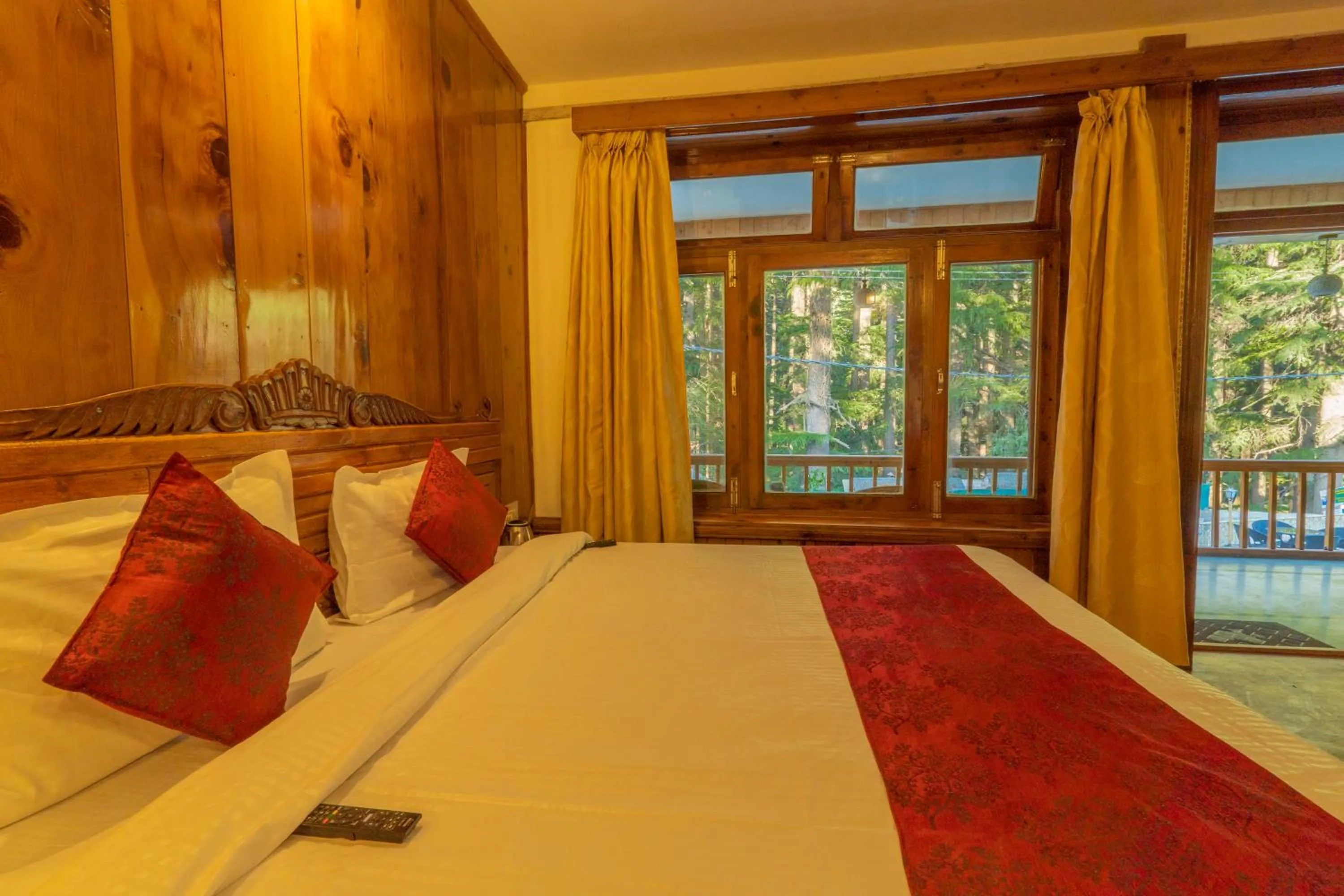 Bed in Holiday Home International -Vivaan Stays