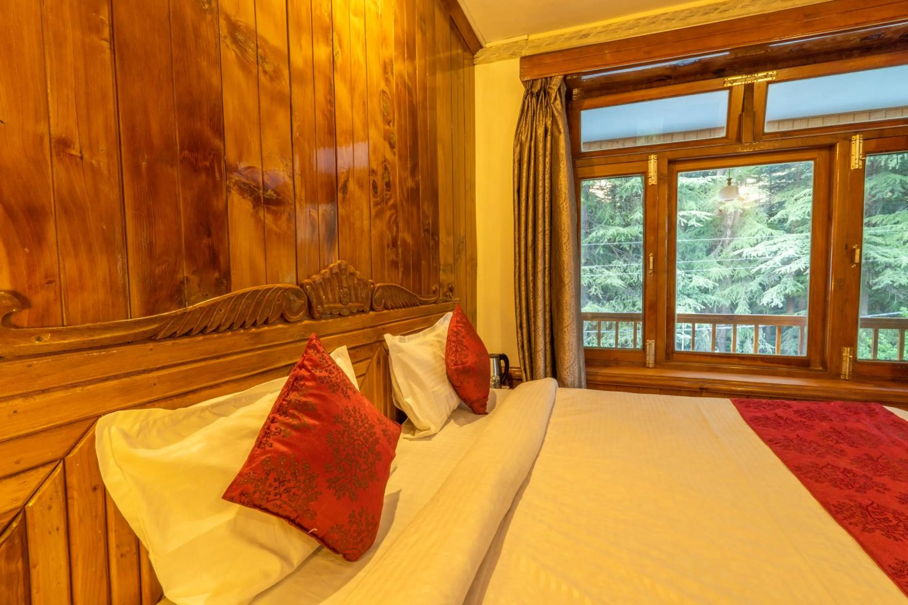 Bed in Holiday Home International -Vivaan Stays