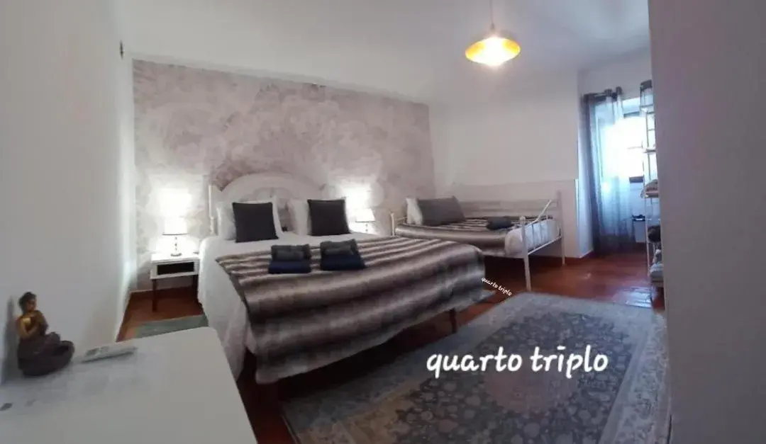 Triple Room with City View in Casa Dona Antonia - Monsaraz Triple Room with City View in Casa Dona Antonia - Monsaraz