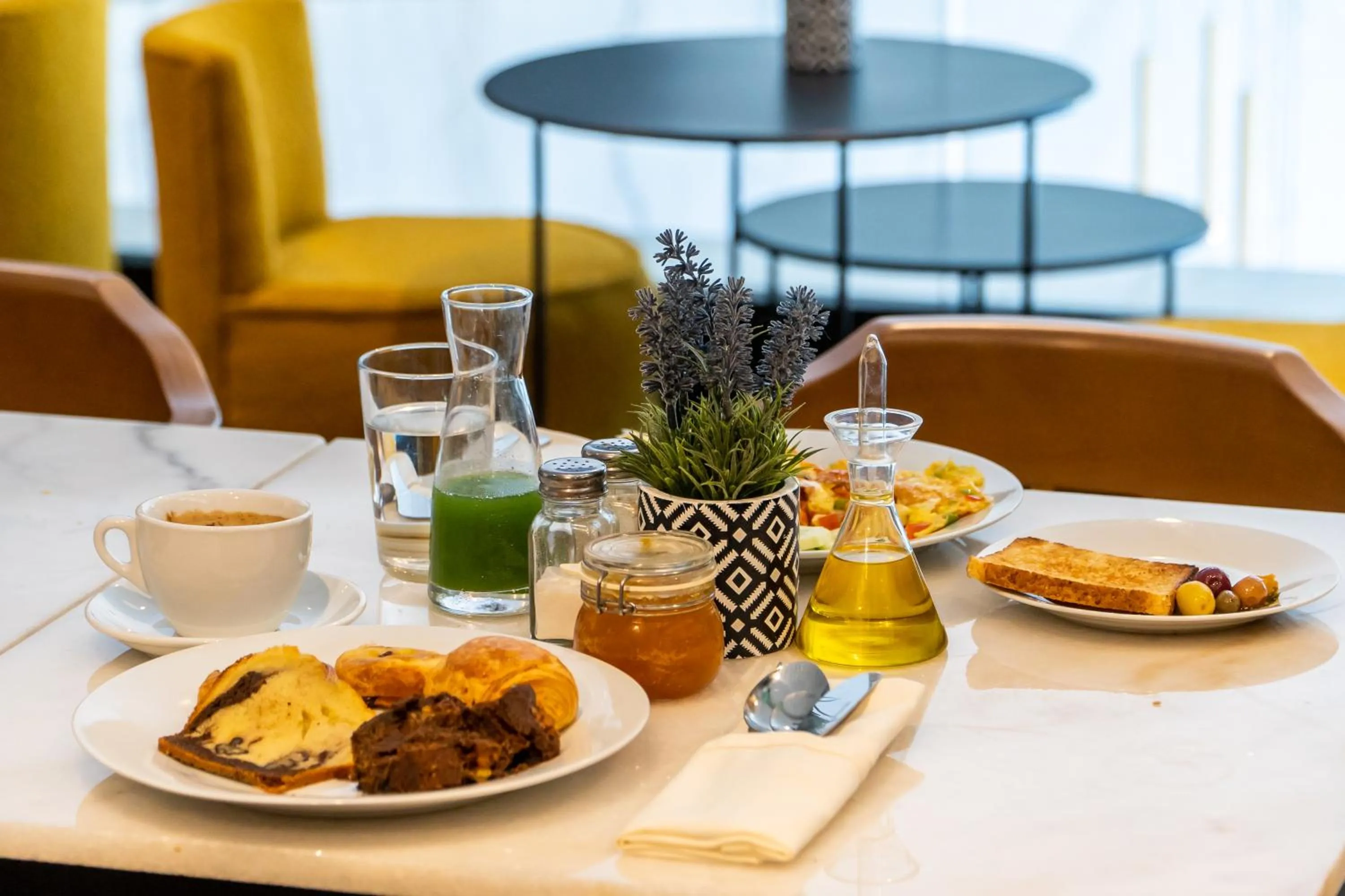 Breakfast in JM Suites Hotel Eco-Friendly Casablanca