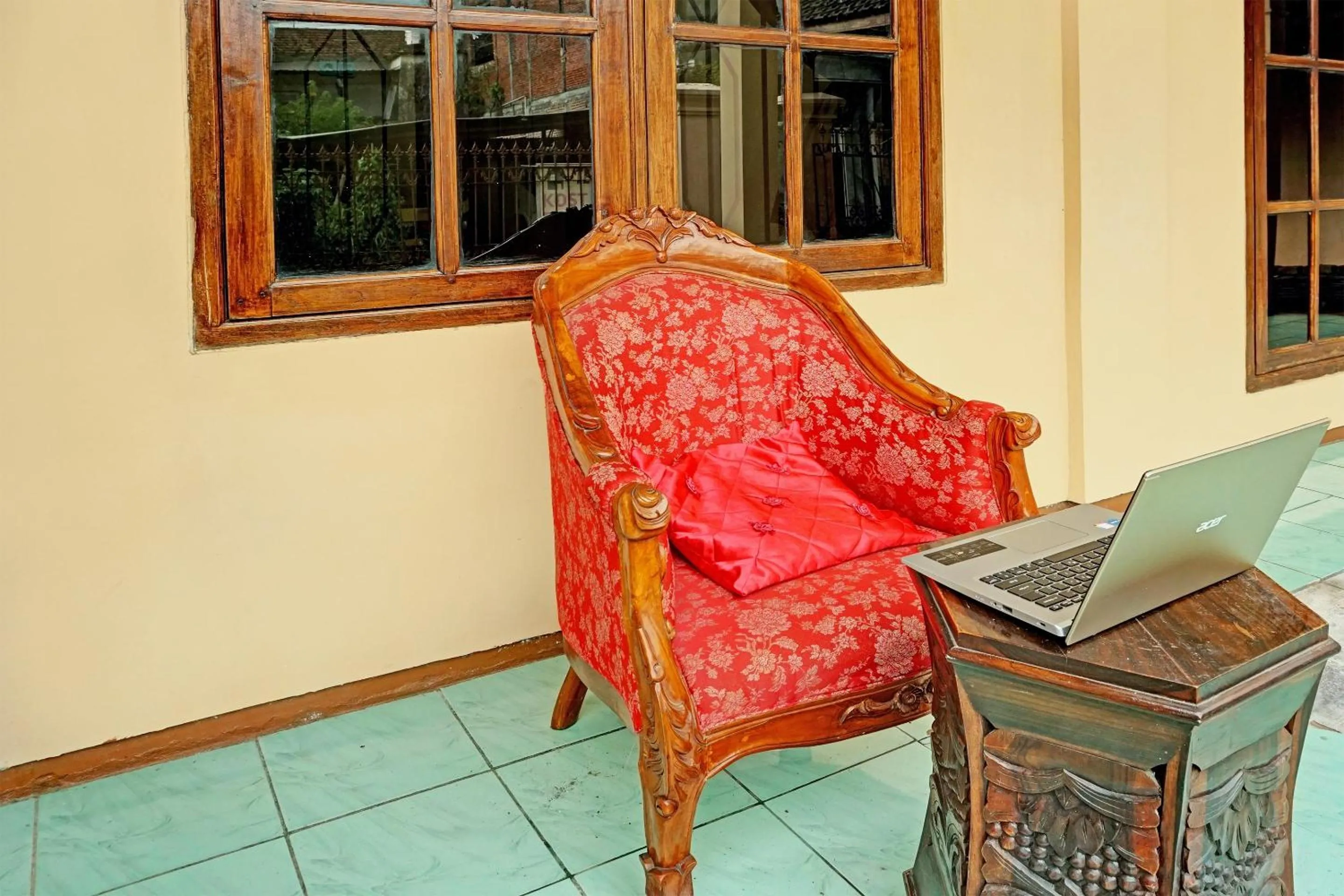 Lobby or reception in Hotel O Homestay Simpang Panji Suroso Syariah
