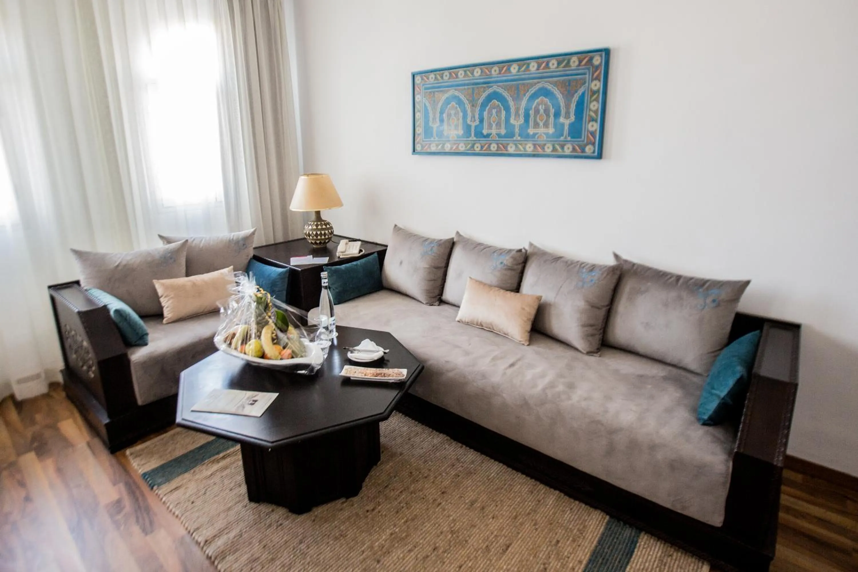 Living room in El Minzah Hotel