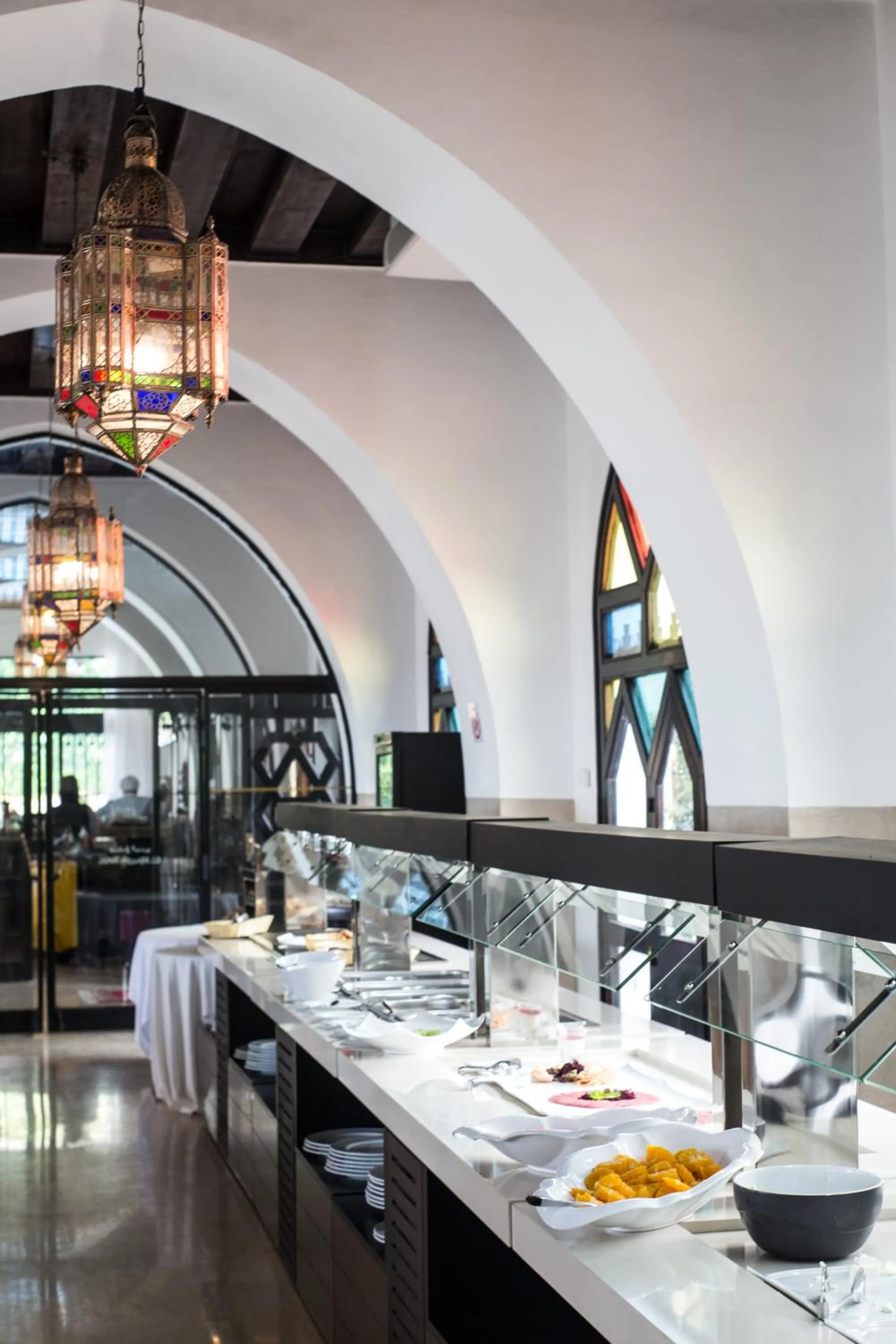 Restaurant/places to eat in El Minzah Hotel