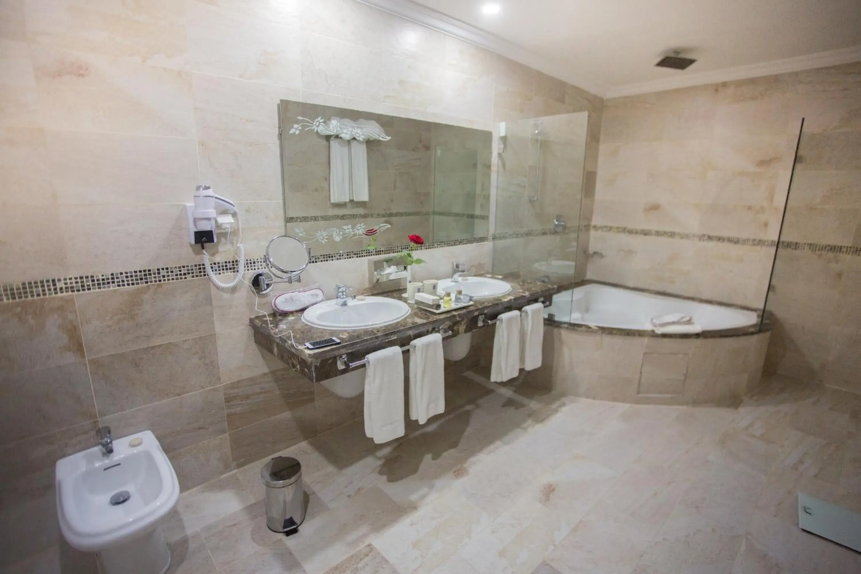 Bathroom in El Minzah Hotel