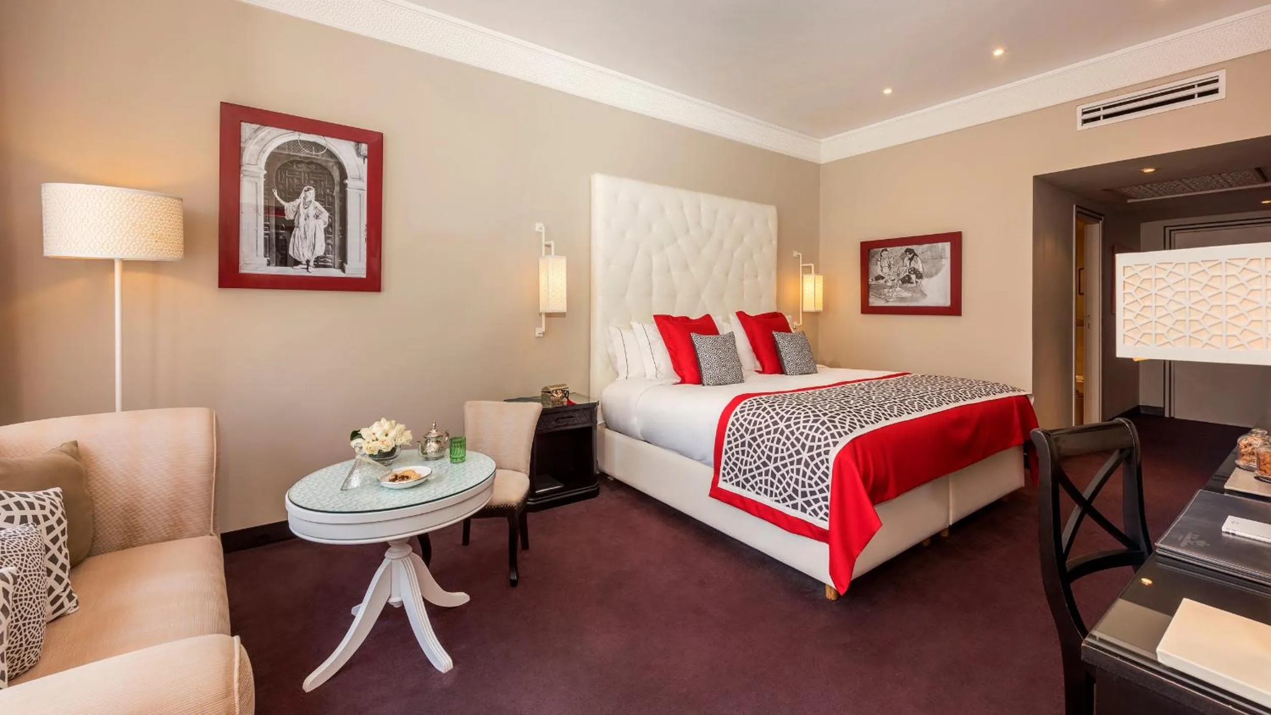 Bed in La Tour Hassan Palace