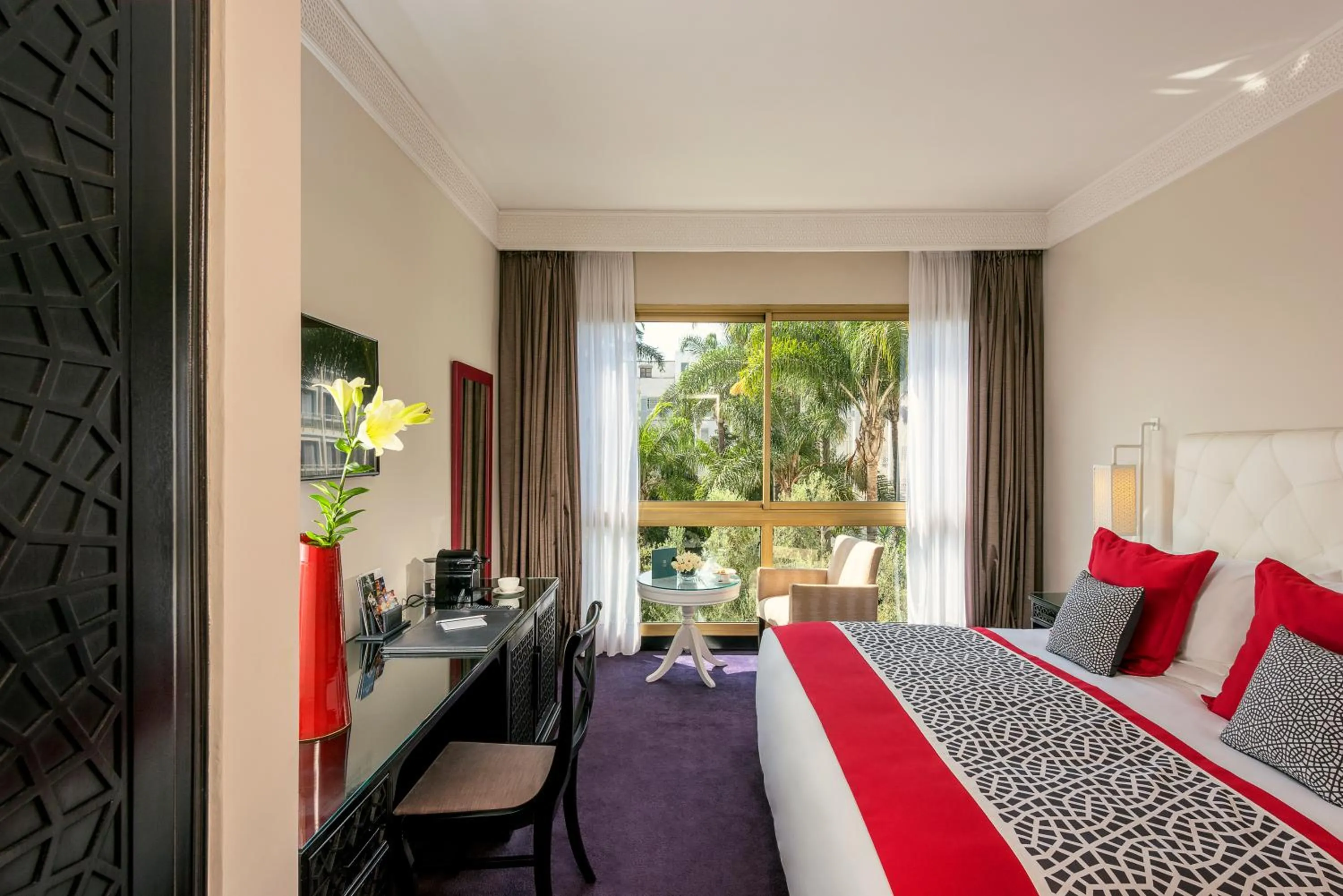 Bed in La Tour Hassan Palace