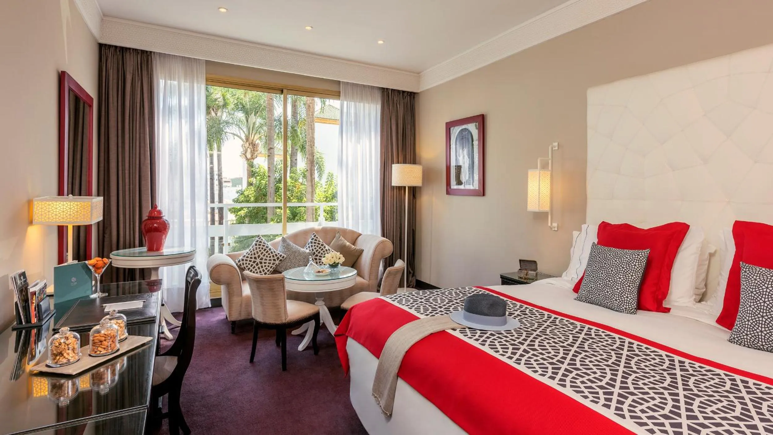 Bed in La Tour Hassan Palace