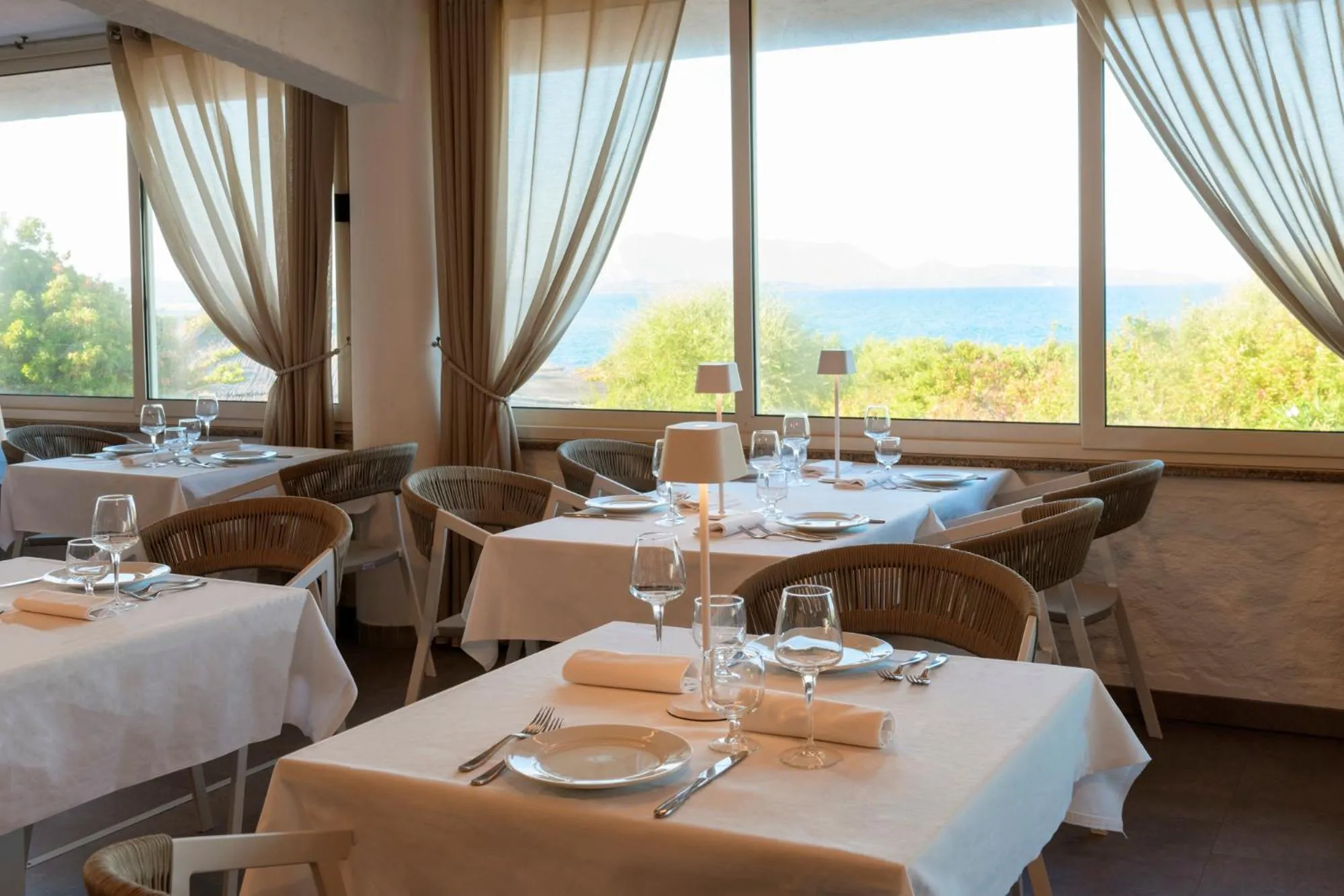 Restaurant/places to eat in AMASEA Resort