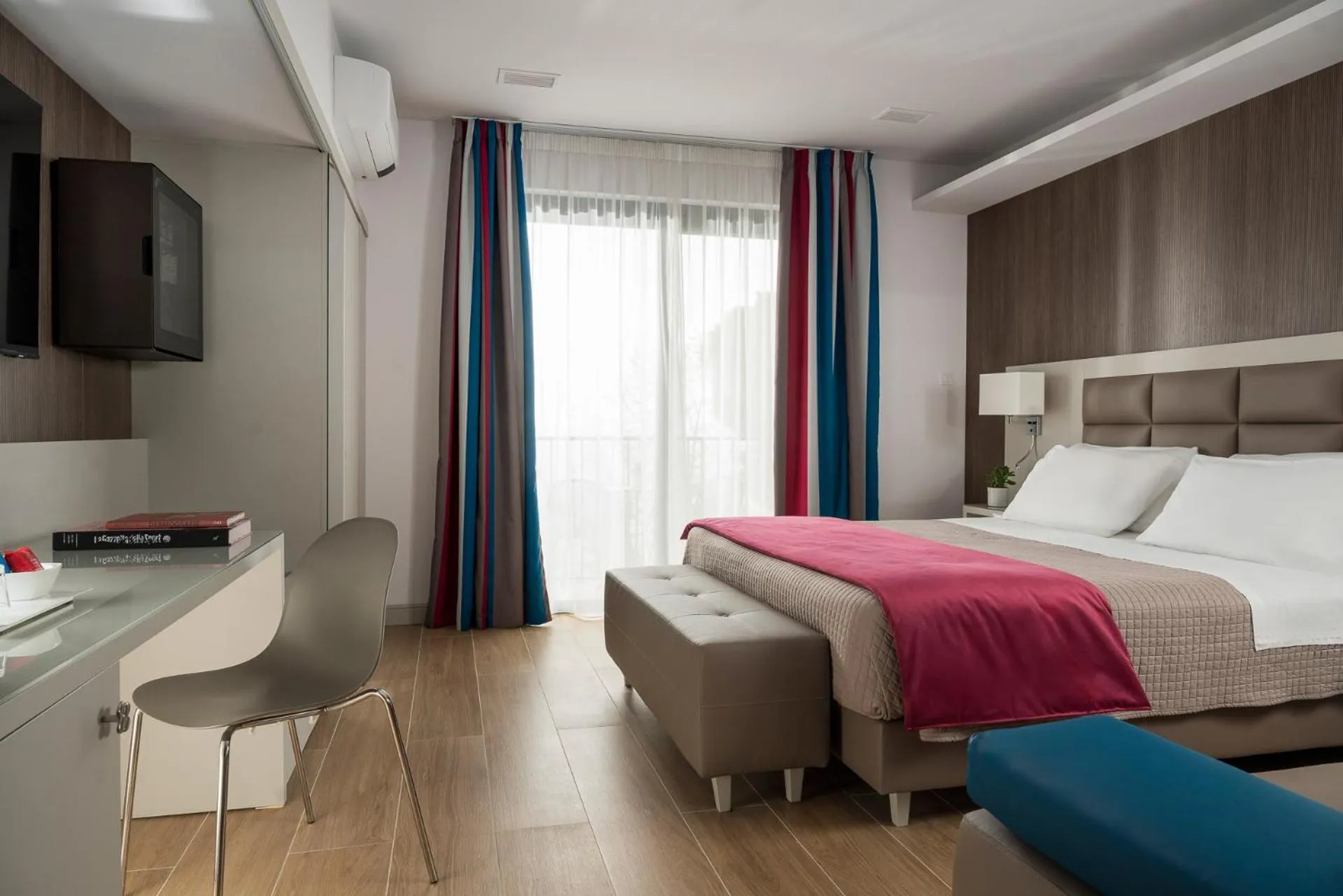 Bedroom, Bed in Grand Hotel San Marino