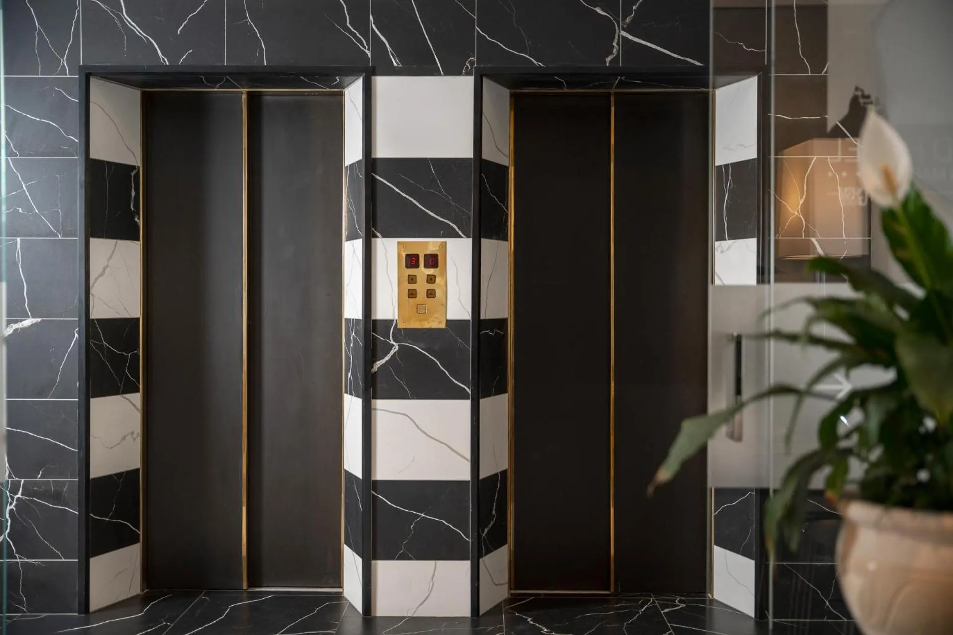 elevator in Grand Hotel San Marino