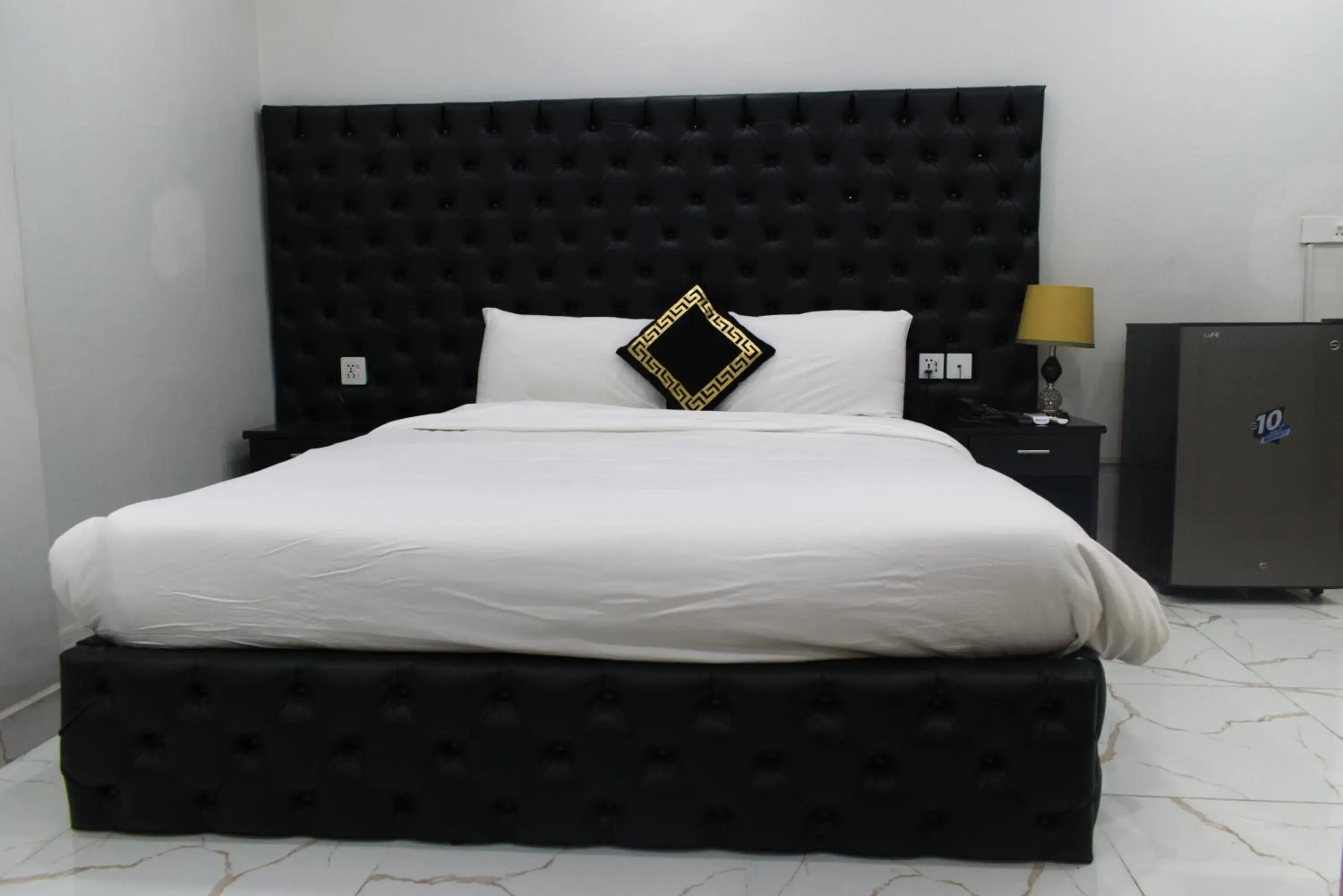 Deluxe Double Room in Hotel Orange One Deluxe Double Room in Hotel Orange One