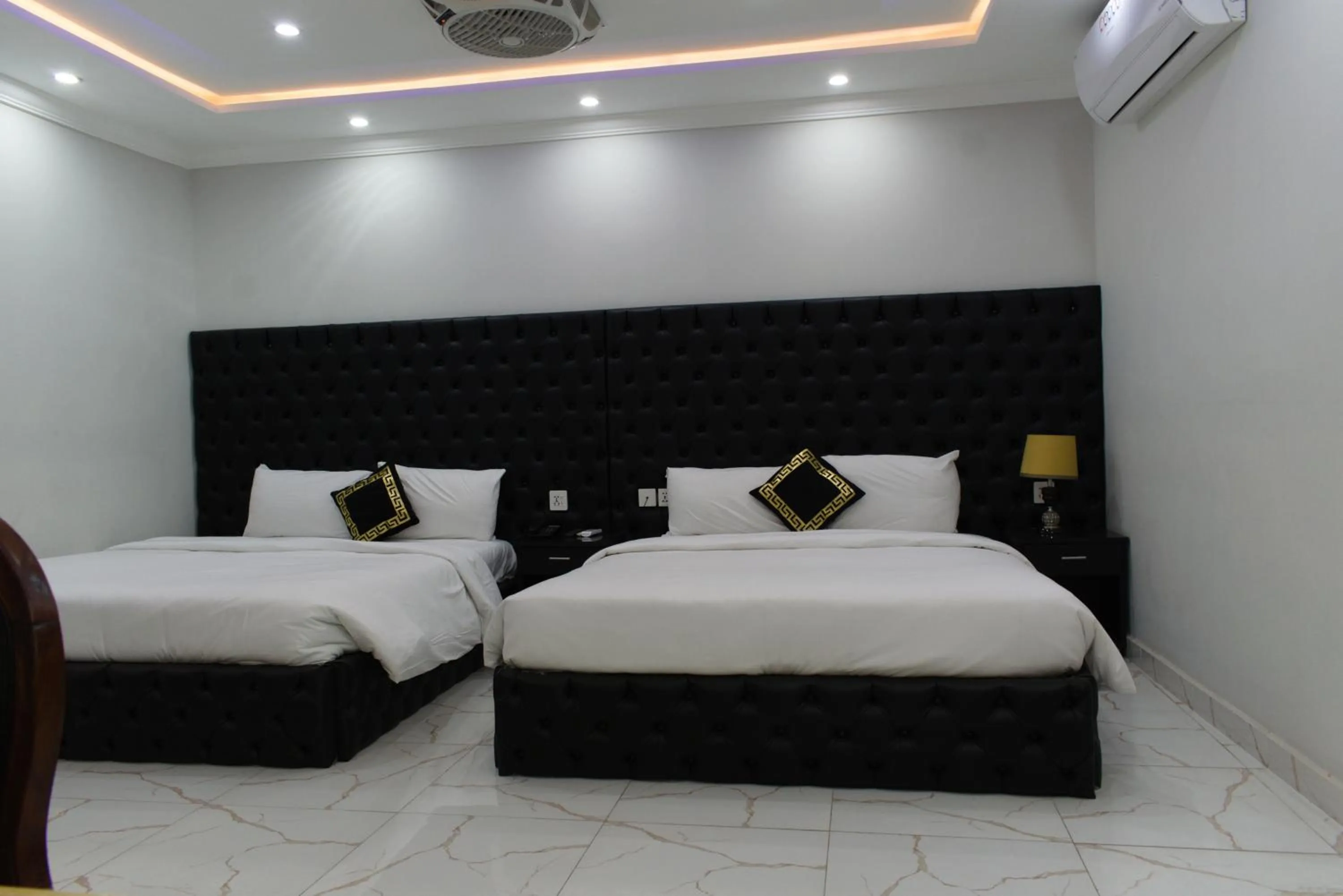 Bedroom, Bed in Hotel Orange One