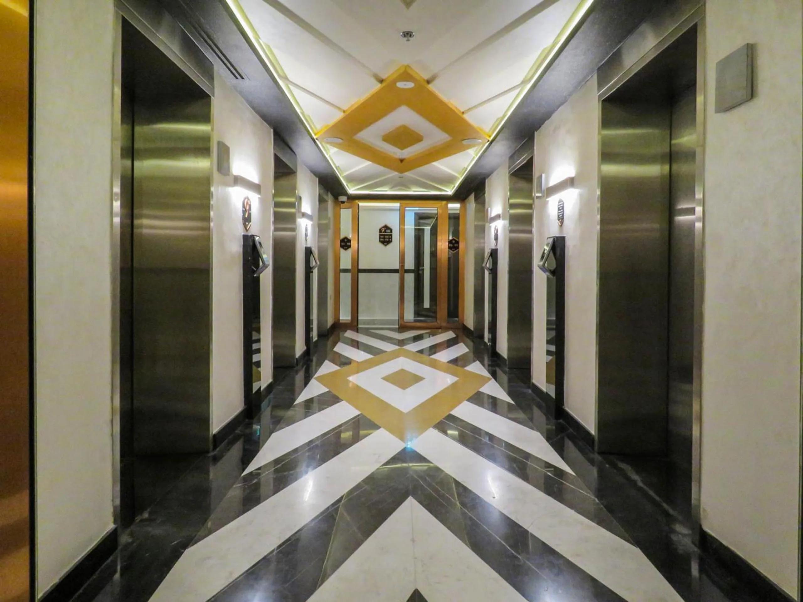 elevator in OYO 943 Home Bayz Danube studio