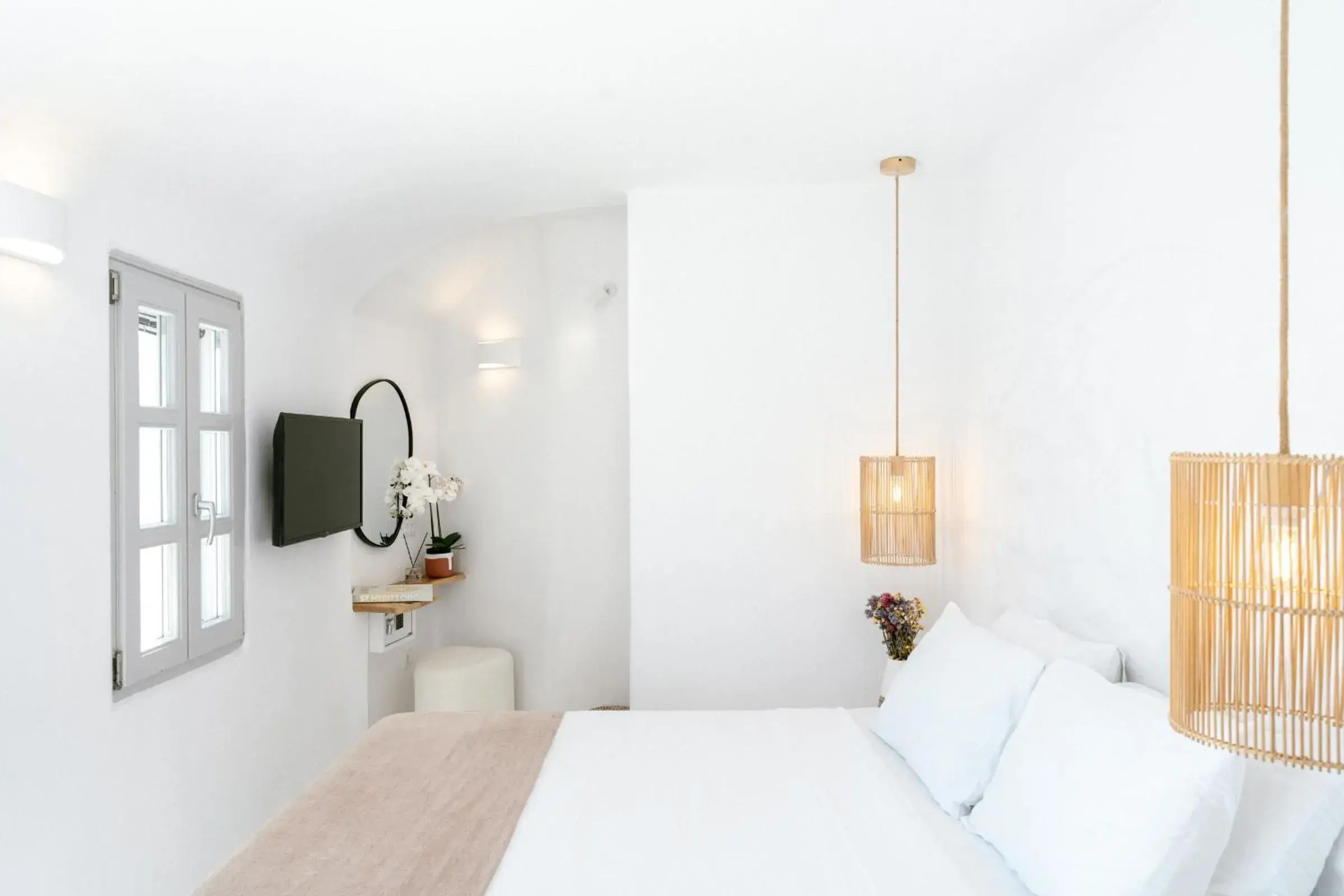 Bed in Nano Oia Canaves Bed in Nano Oia Canaves