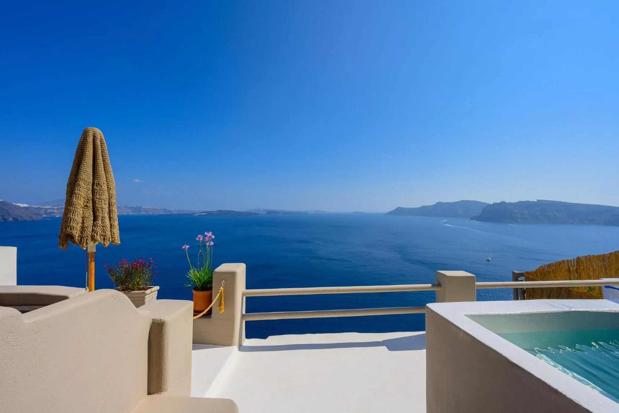 Landmark view in Nano Oia Canaves