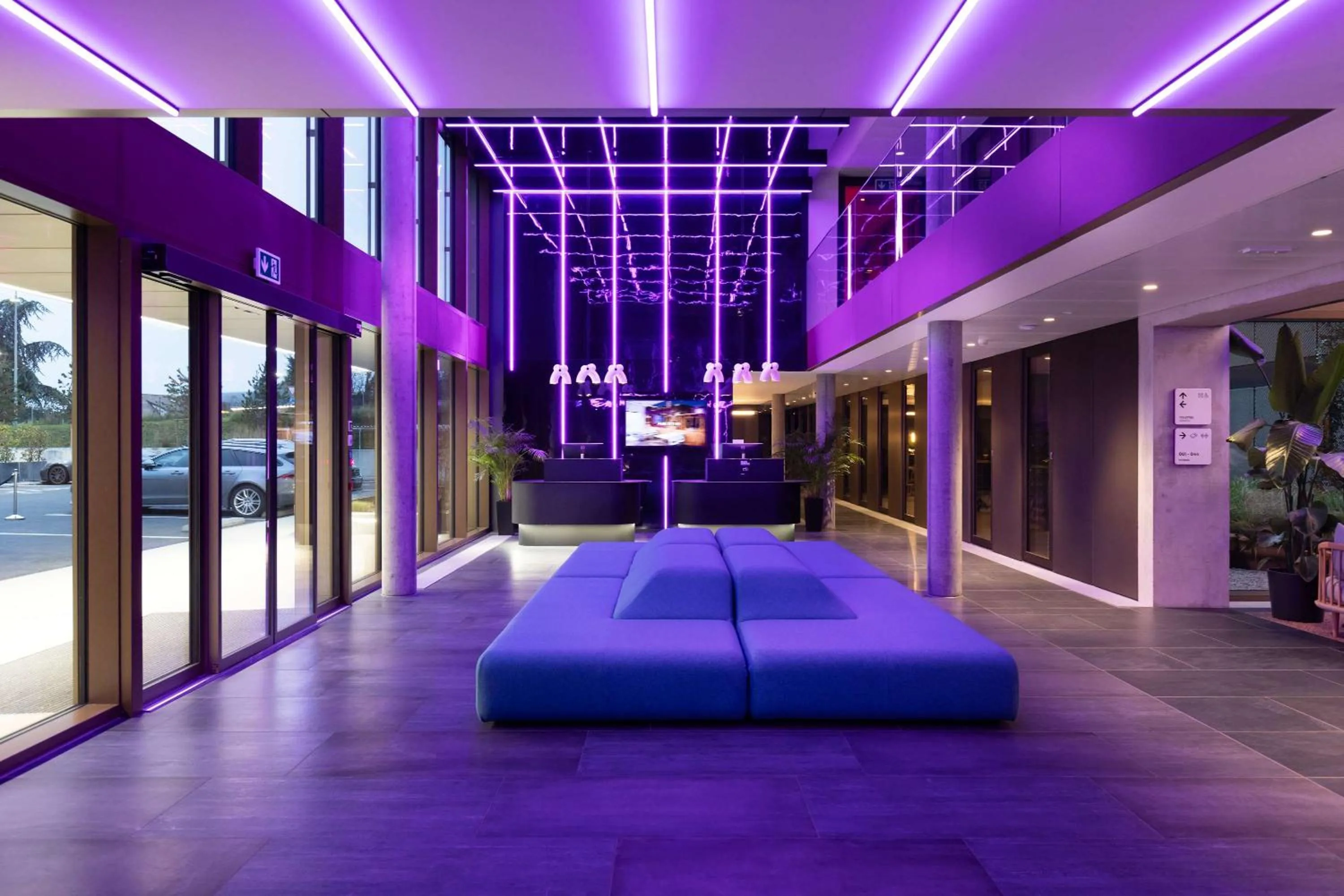 Lobby or reception in YOTEL Geneva Lake