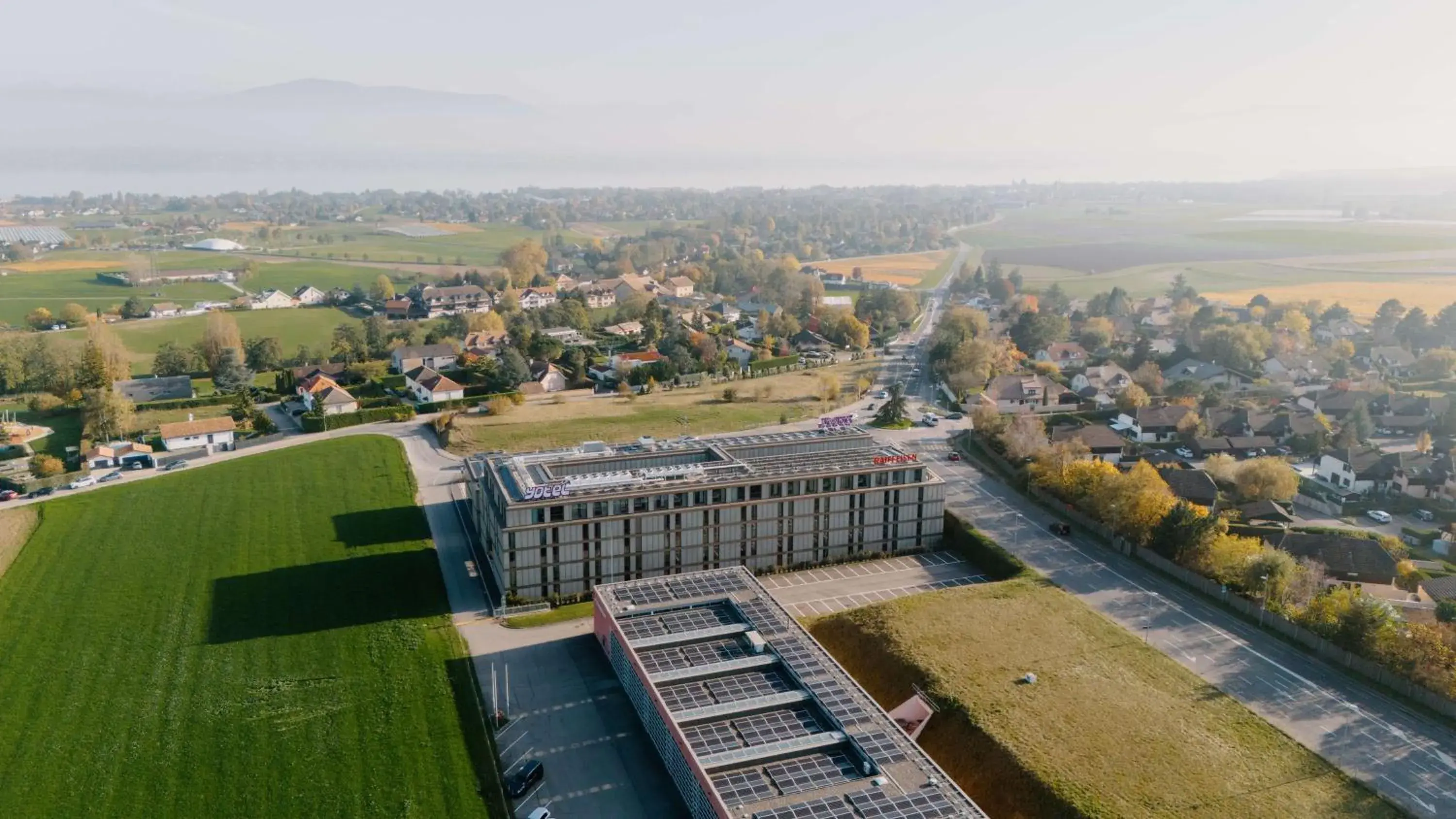 Property building in YOTEL Geneva Lake Property building in YOTEL Geneva Lake