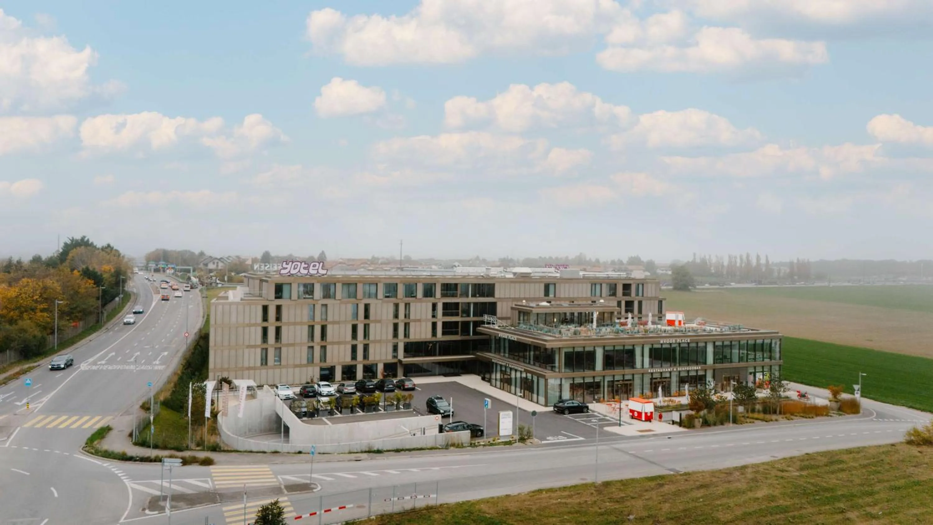 Property building in YOTEL Geneva Lake