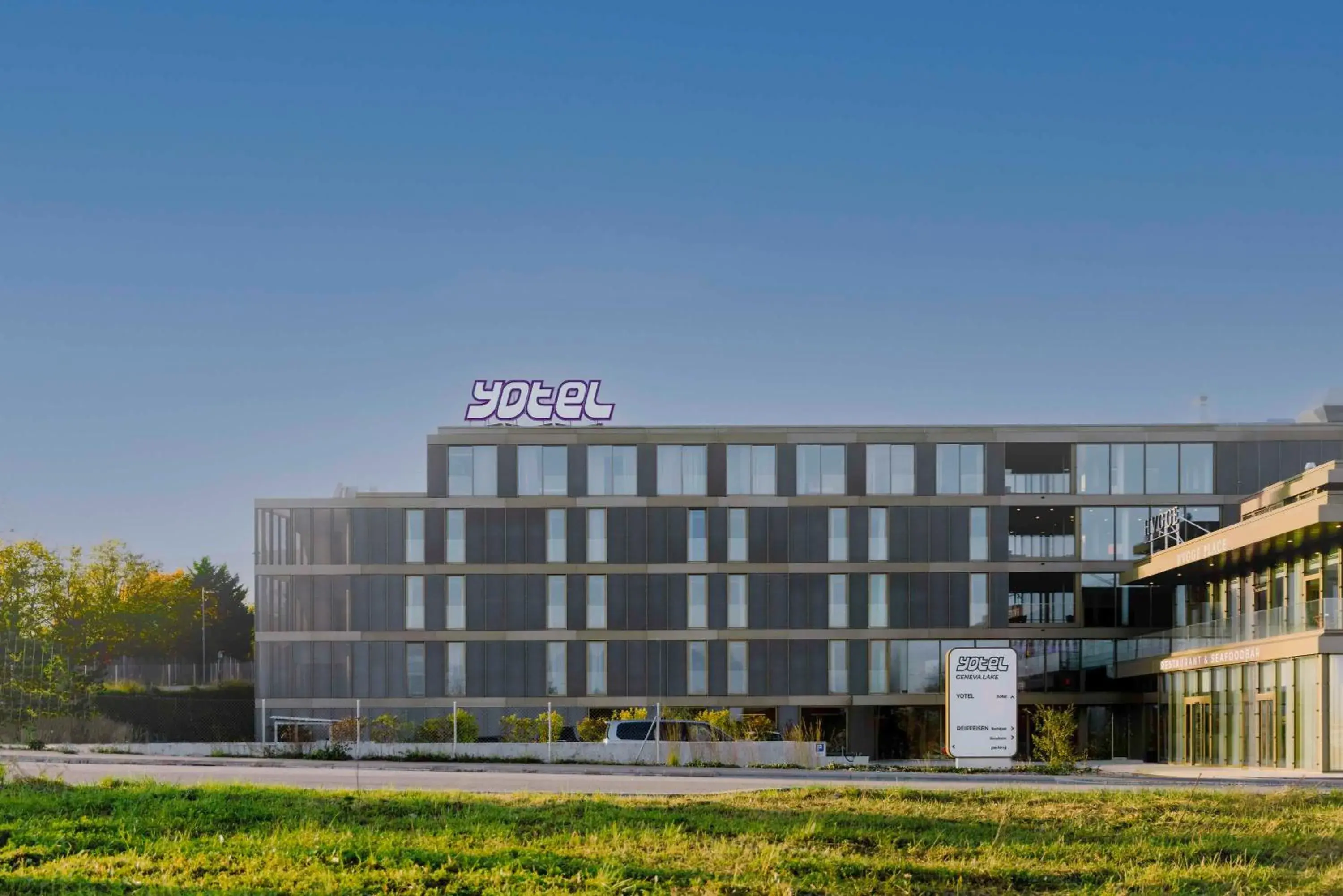 Property building in YOTEL Geneva Lake Property building in YOTEL Geneva Lake