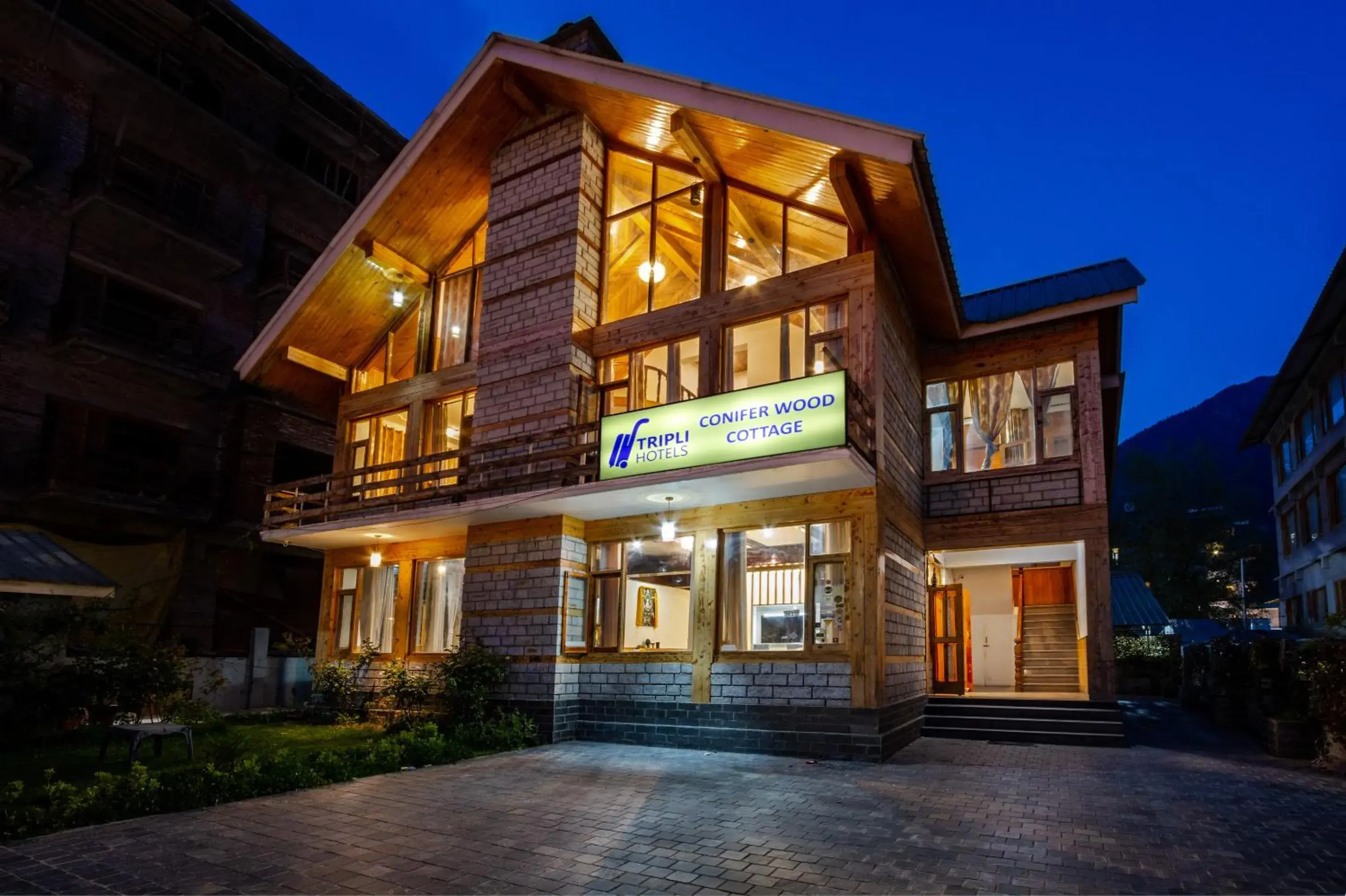 Property building in Tripli Hotels Conifer Wood Cottage Property building in Tripli Hotels Conifer Wood Cottage